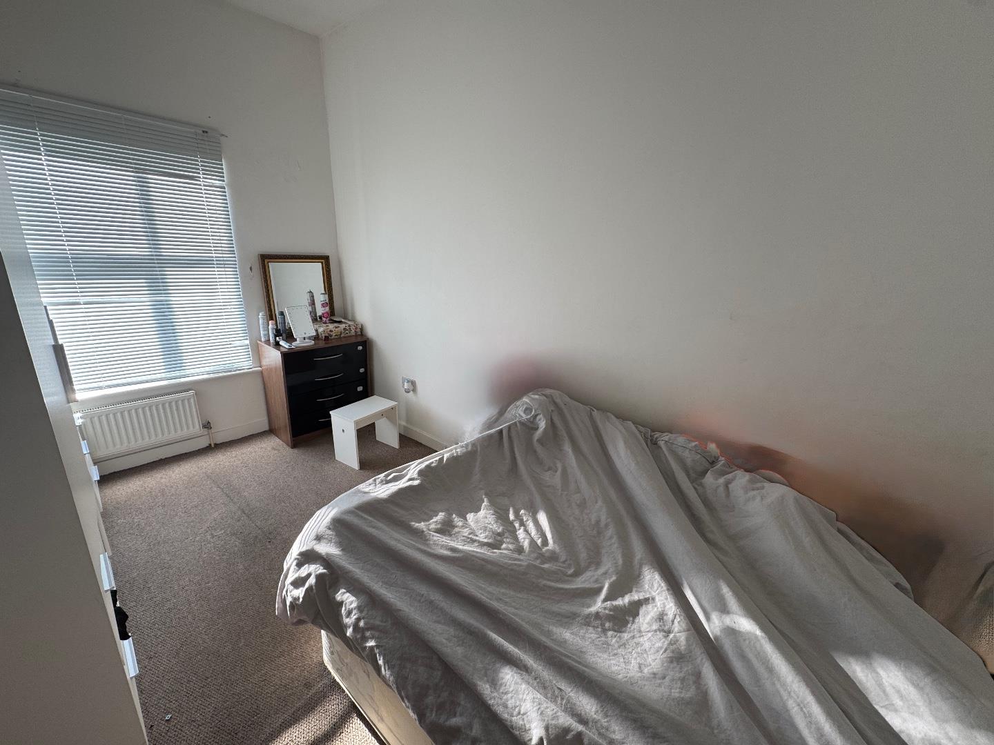 Grove Road, The Mounts