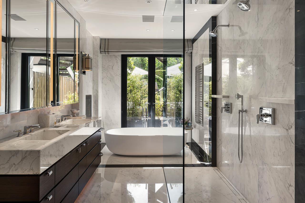Principal Bathroom