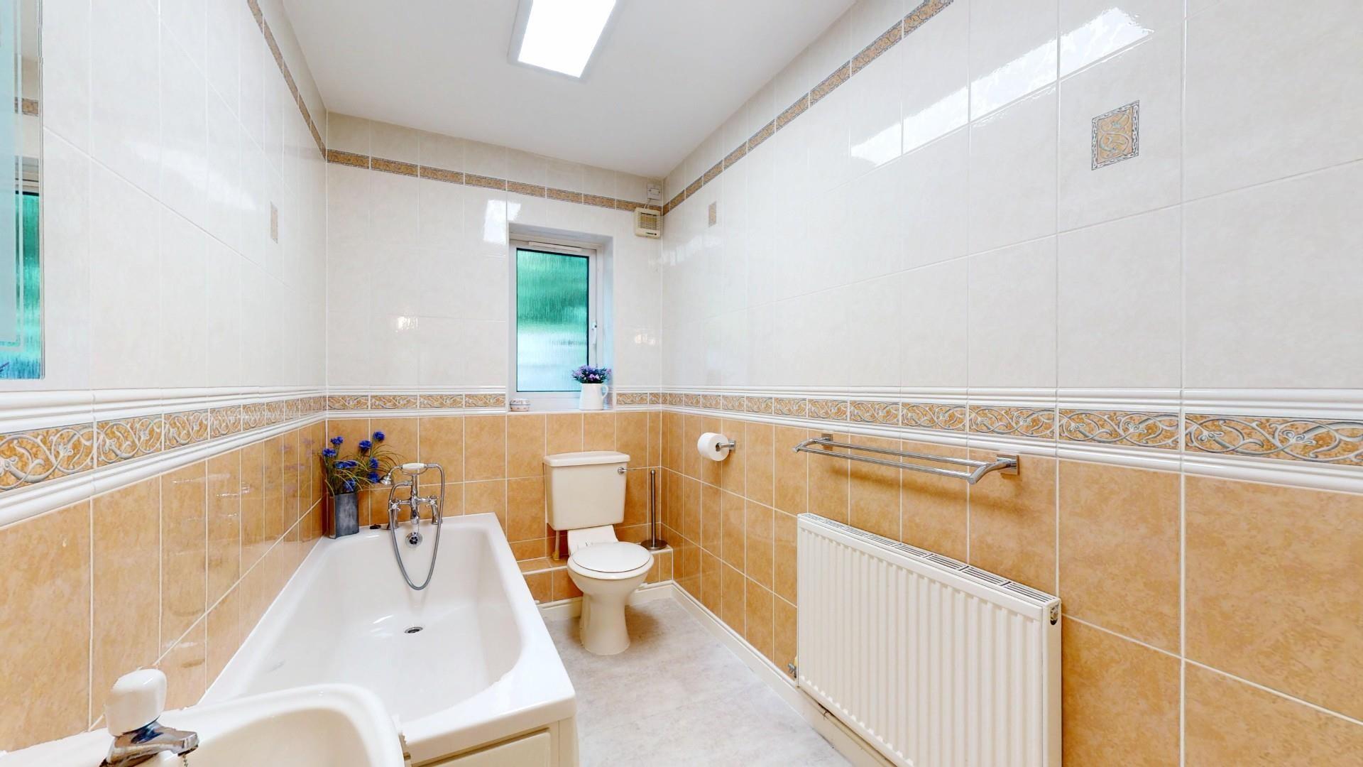Prior Street, Ruthin - BATHROOM