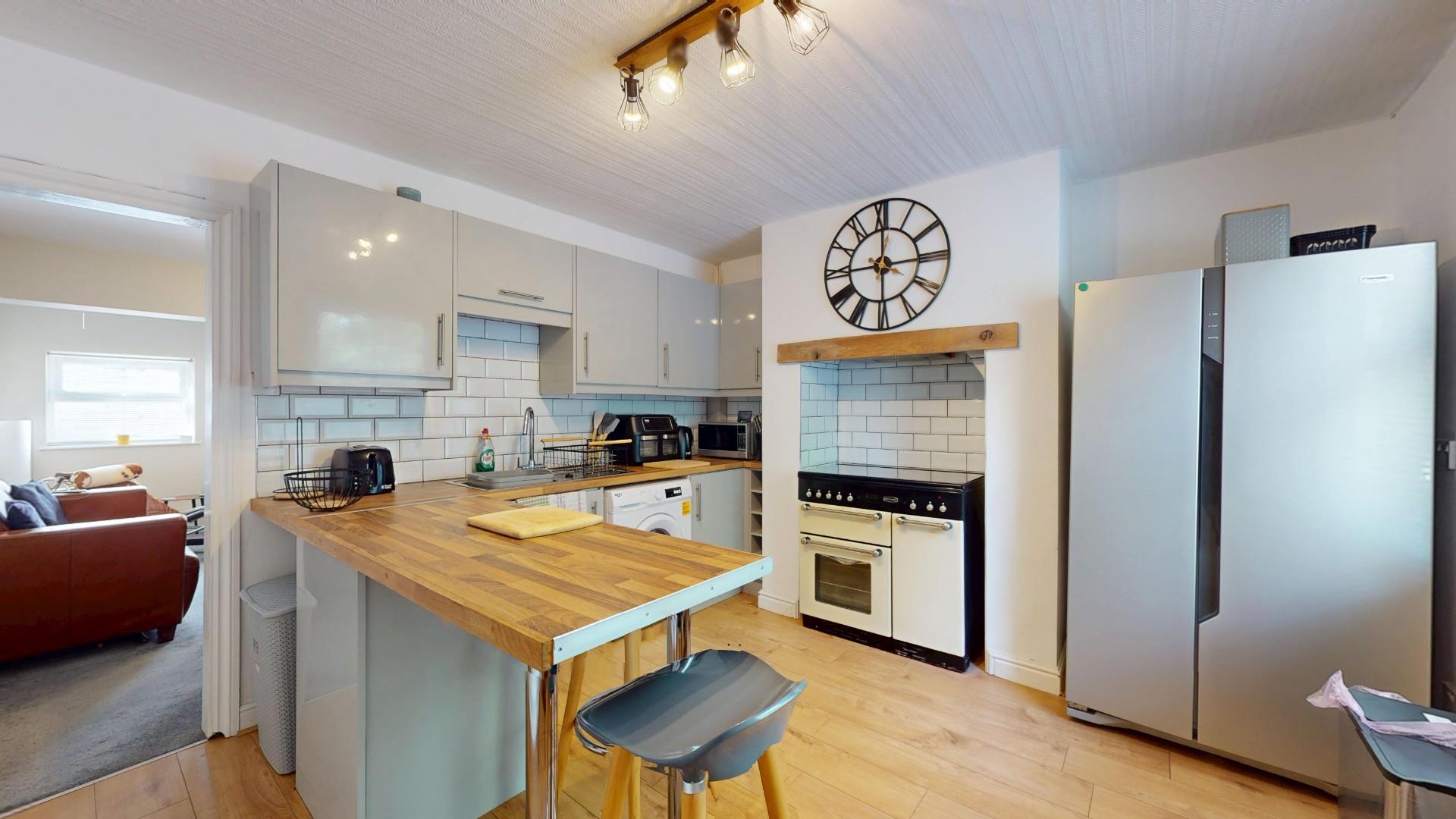 Park Road, Ruthin - KITCHEN/DINING ROOM