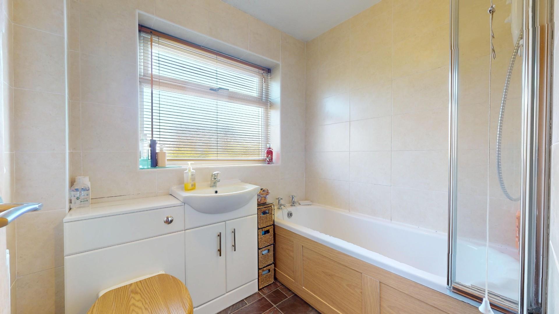 Llys Clwyd, St. Asaph - BATHROOM