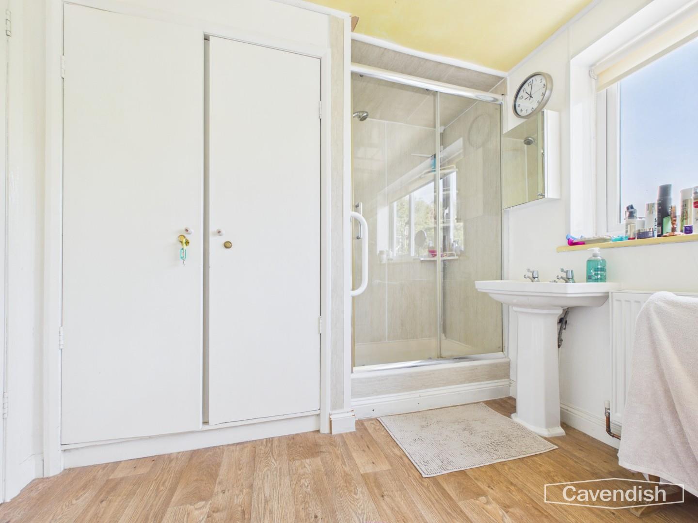 Gwyddelwern, Corwen - BATHROOM