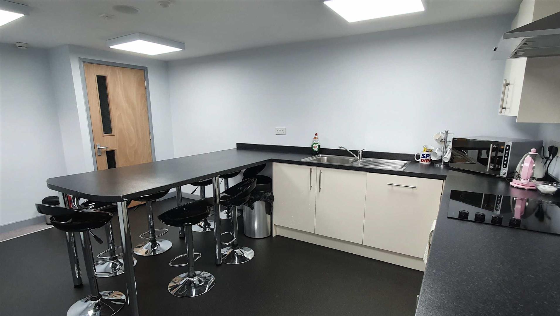 Ffordd Celyn, Parc Busnes Lon Parcwr, Ruthin - COMMUNAL KITCHEN