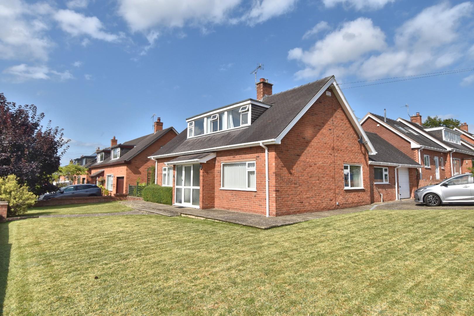 8 Ffordd Gwynach