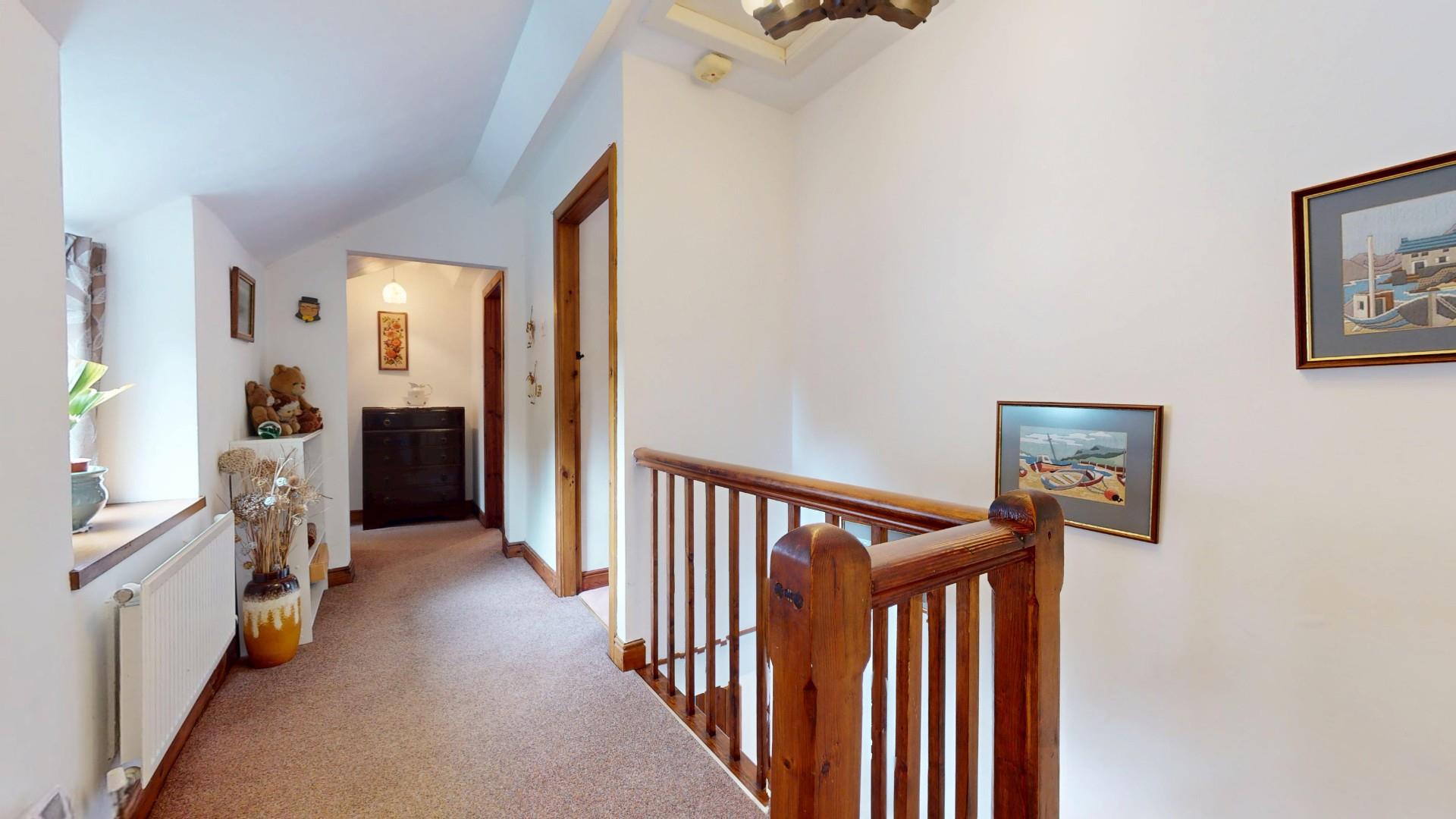Llanfair Dyffryn Clwyd, Ruthin - FIRST FLOOR LANDING