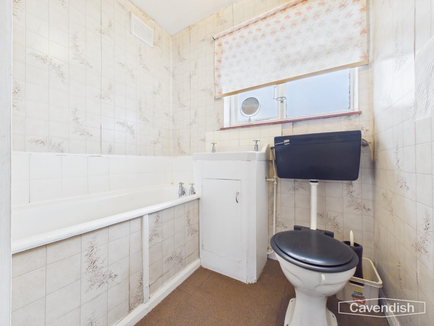 Haulfryn, Ruthin - BATHROOM