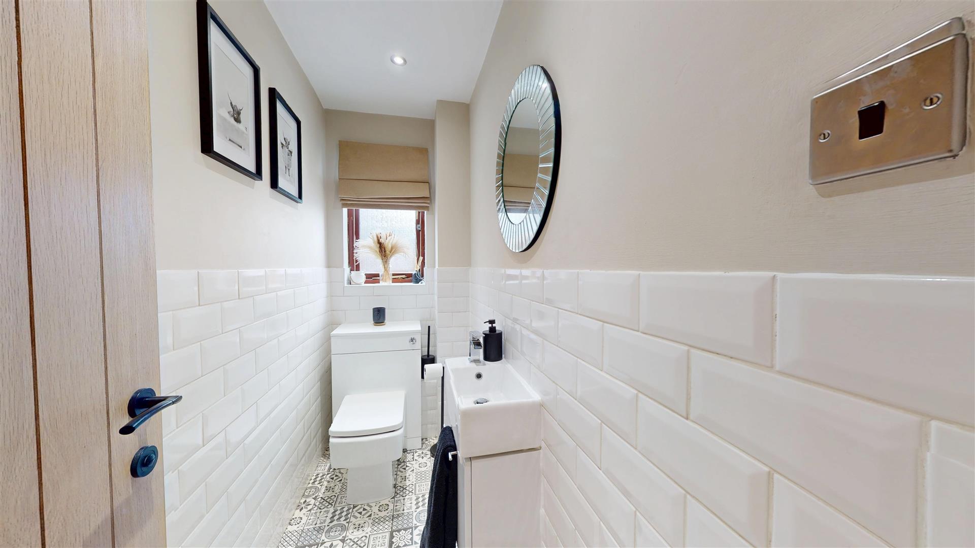 Henllan Road, Trefnant, Denbigh - CLOAKROOM