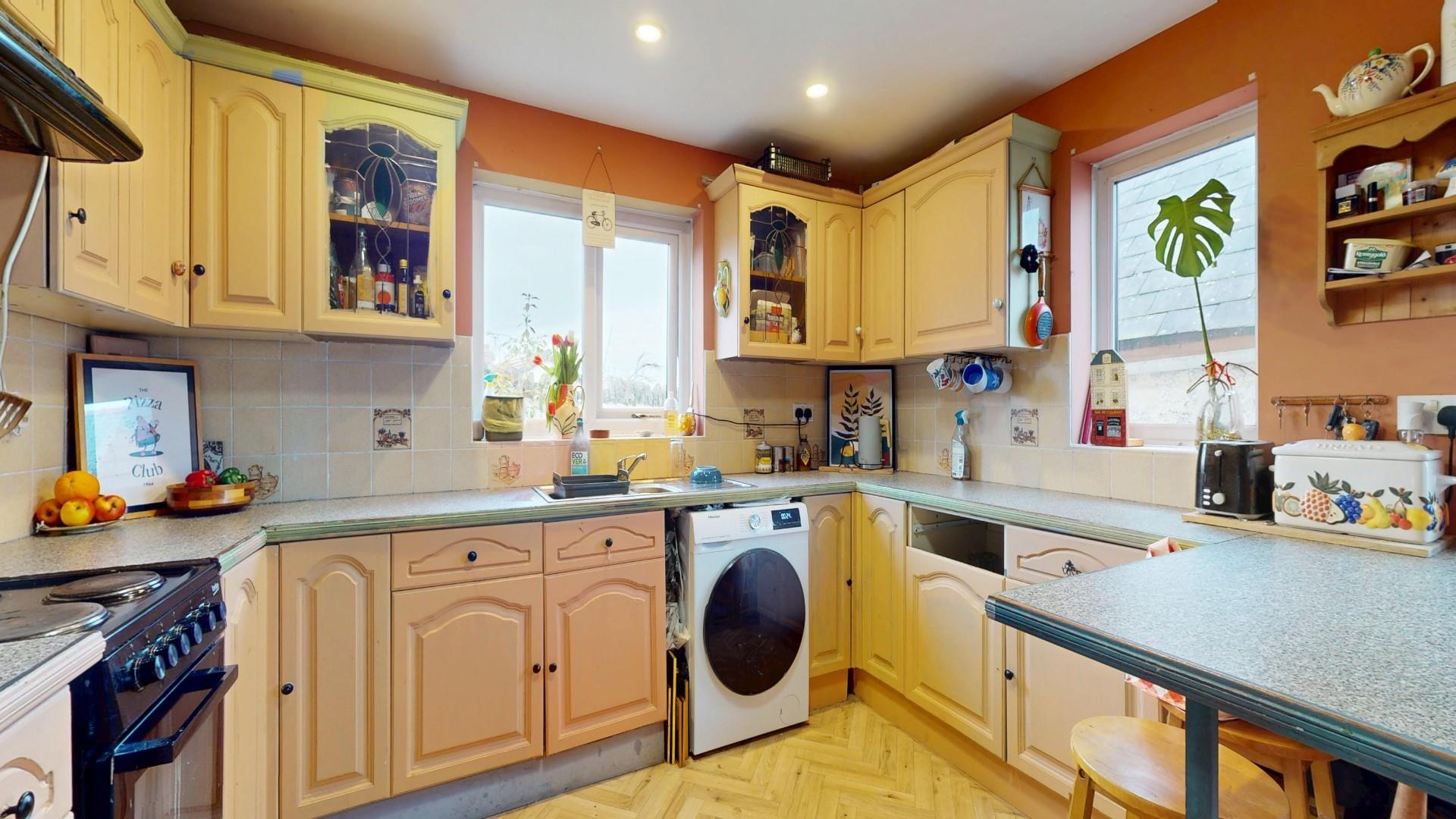 Clawddnewydd, Ruthin - KITCHEN/BREAKFAST ROOM