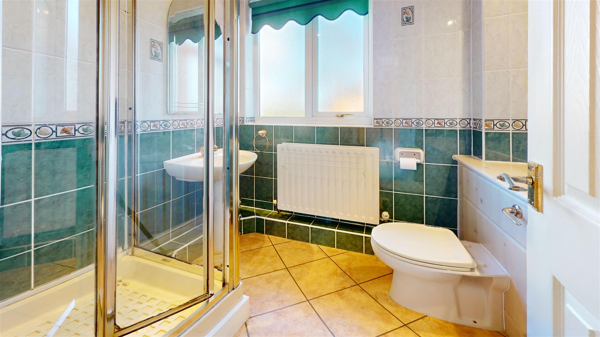 Erw Goch, Ruthin - SHOWER ROOM