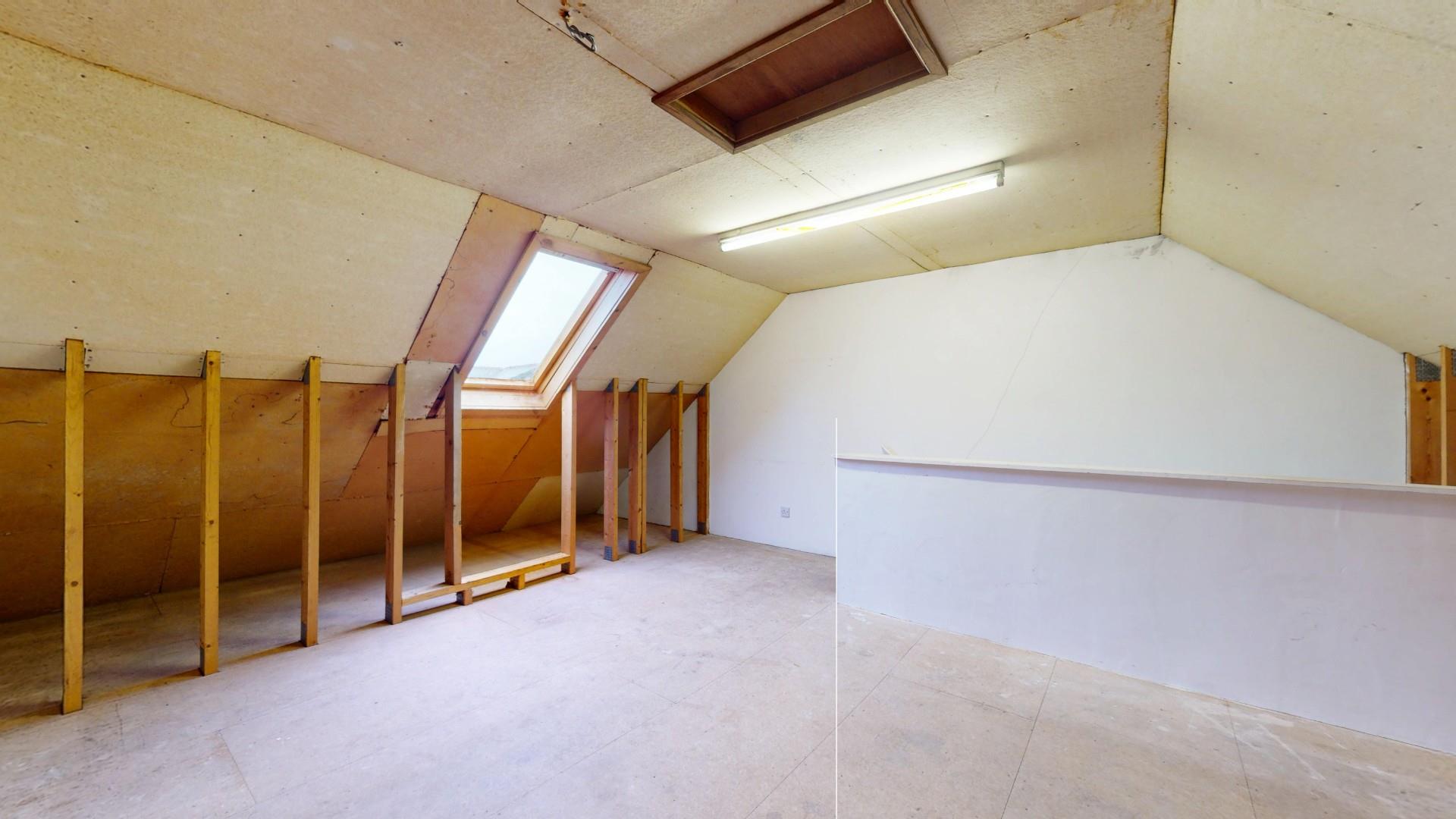High Street, Bala - FIRST FLOOR OPEN PLAN ROOM