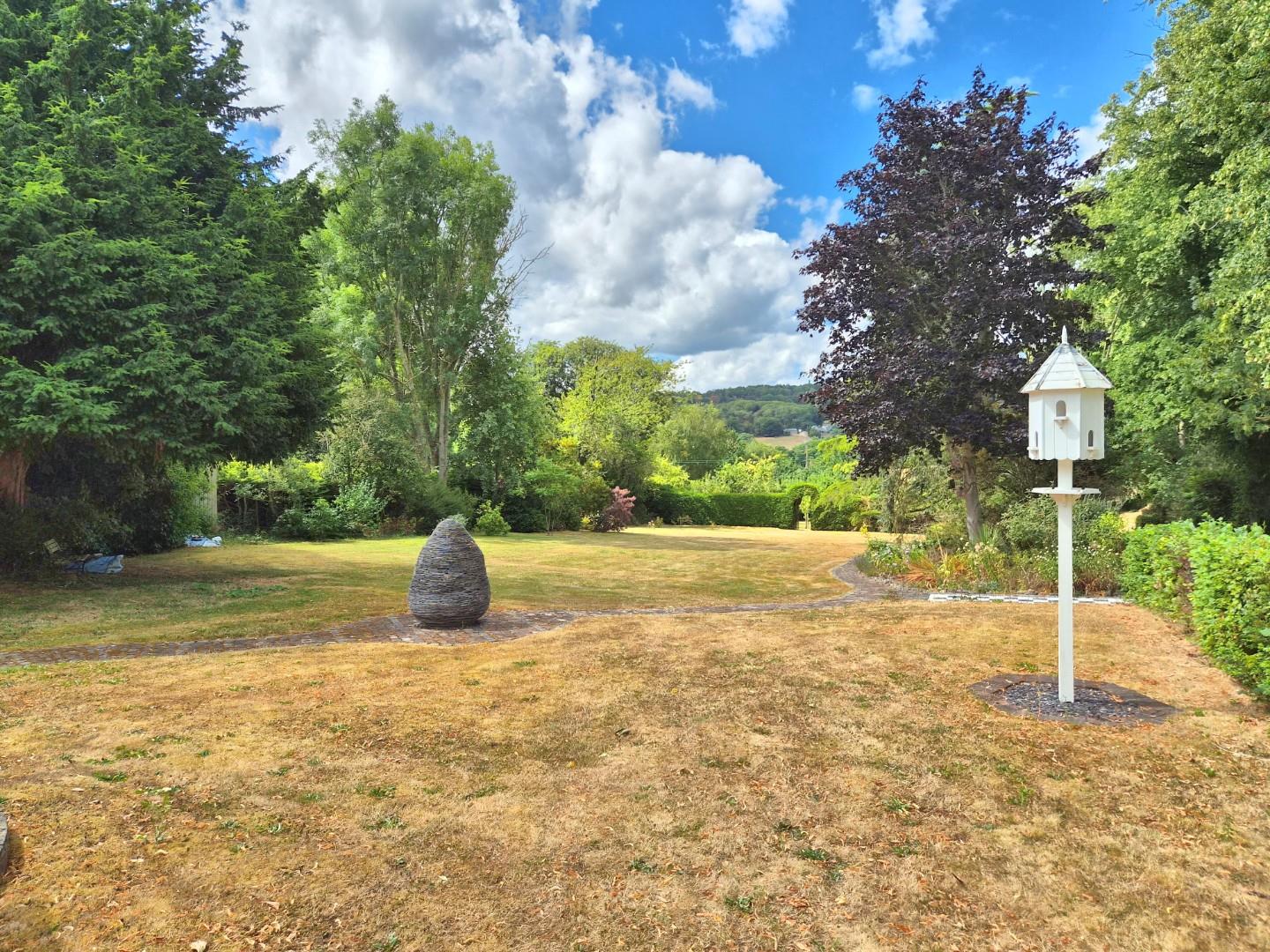 Llanfair Dyffryn Clwyd, Ruthin - GARDENS