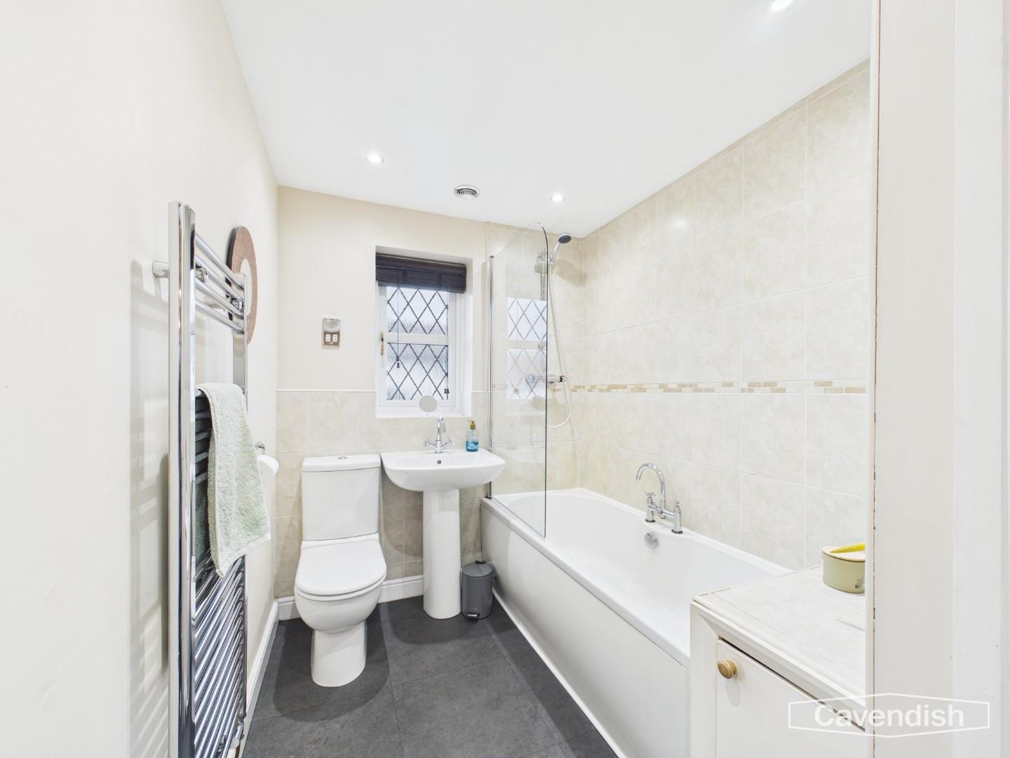 Cae Derwen, Llanferres, Mold - Bathroom