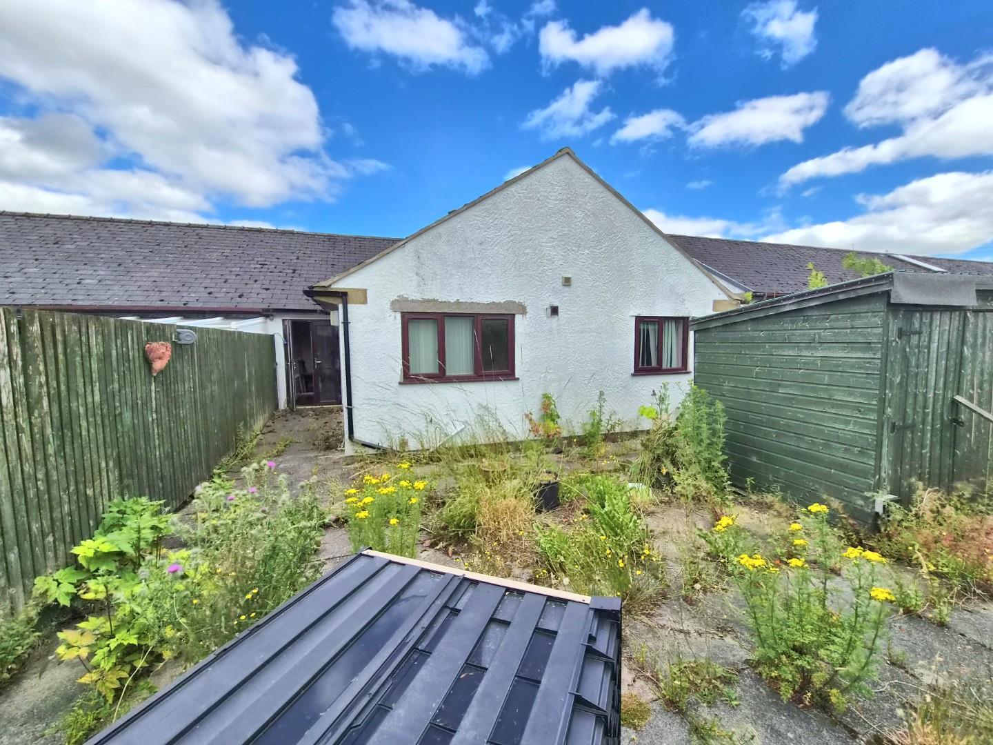 Garreg Lwyd, Gwyddelwern, Corwen - OUTSIDE