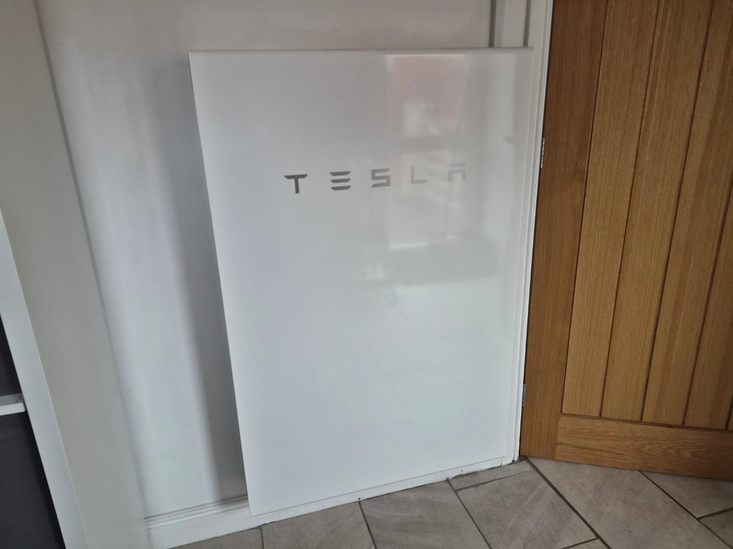 Lon Yr Ysgol, Gellifor, Ruthin - TELSA POWER WALL 2