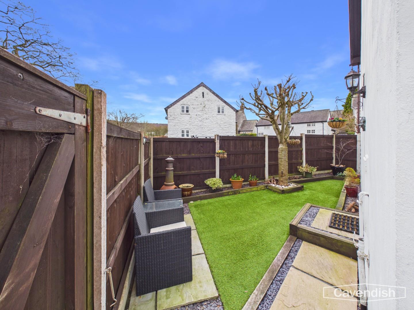 Cae Derwen, Llanferres, Mold - Side Garden