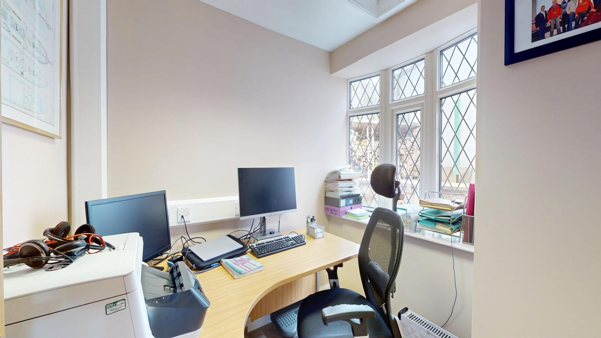 Llanbedr Dyffryn Clwyd, Ruthin - OFFICE