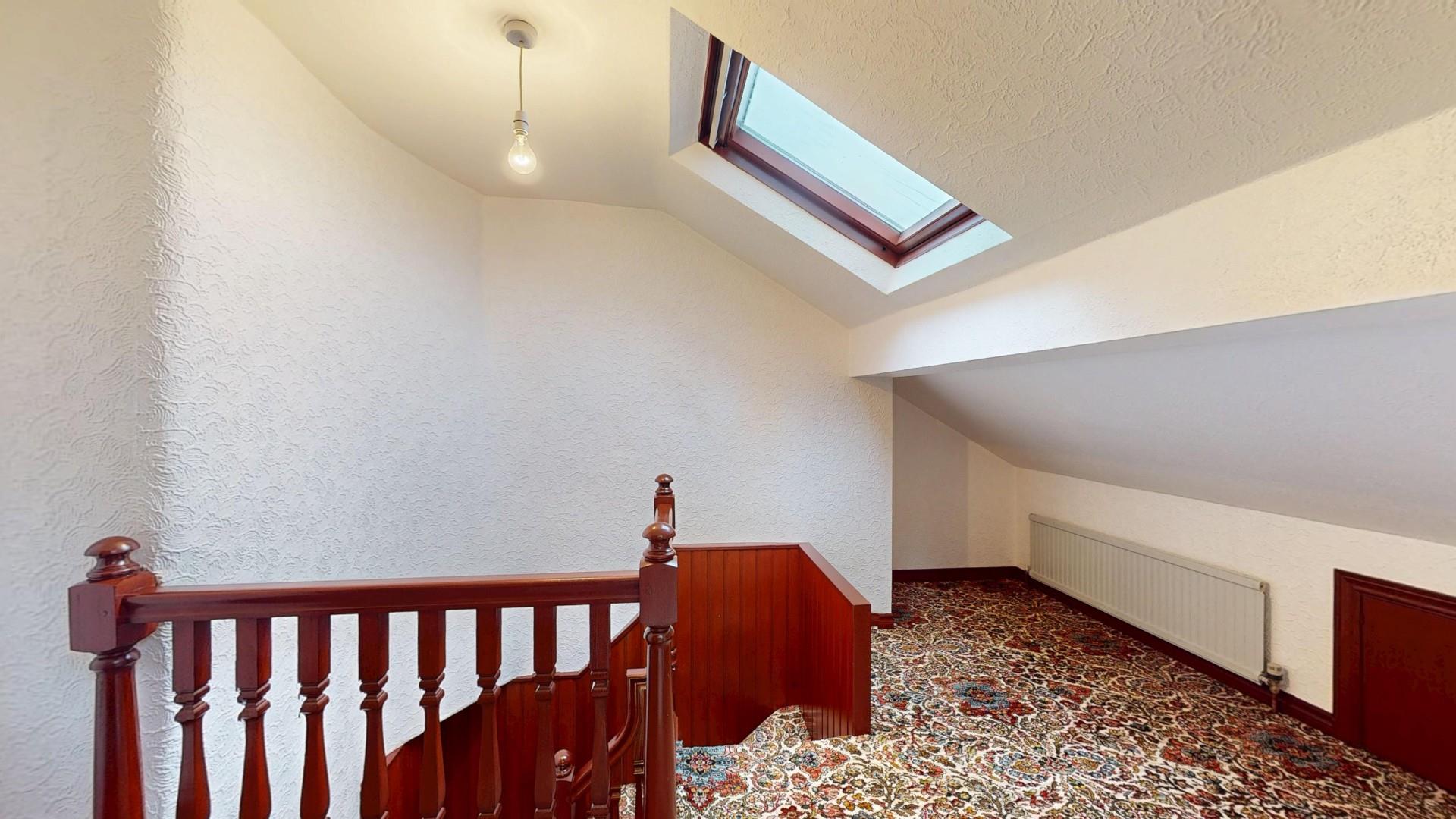 High Street, Bala - SECOND FLOOR LANDING