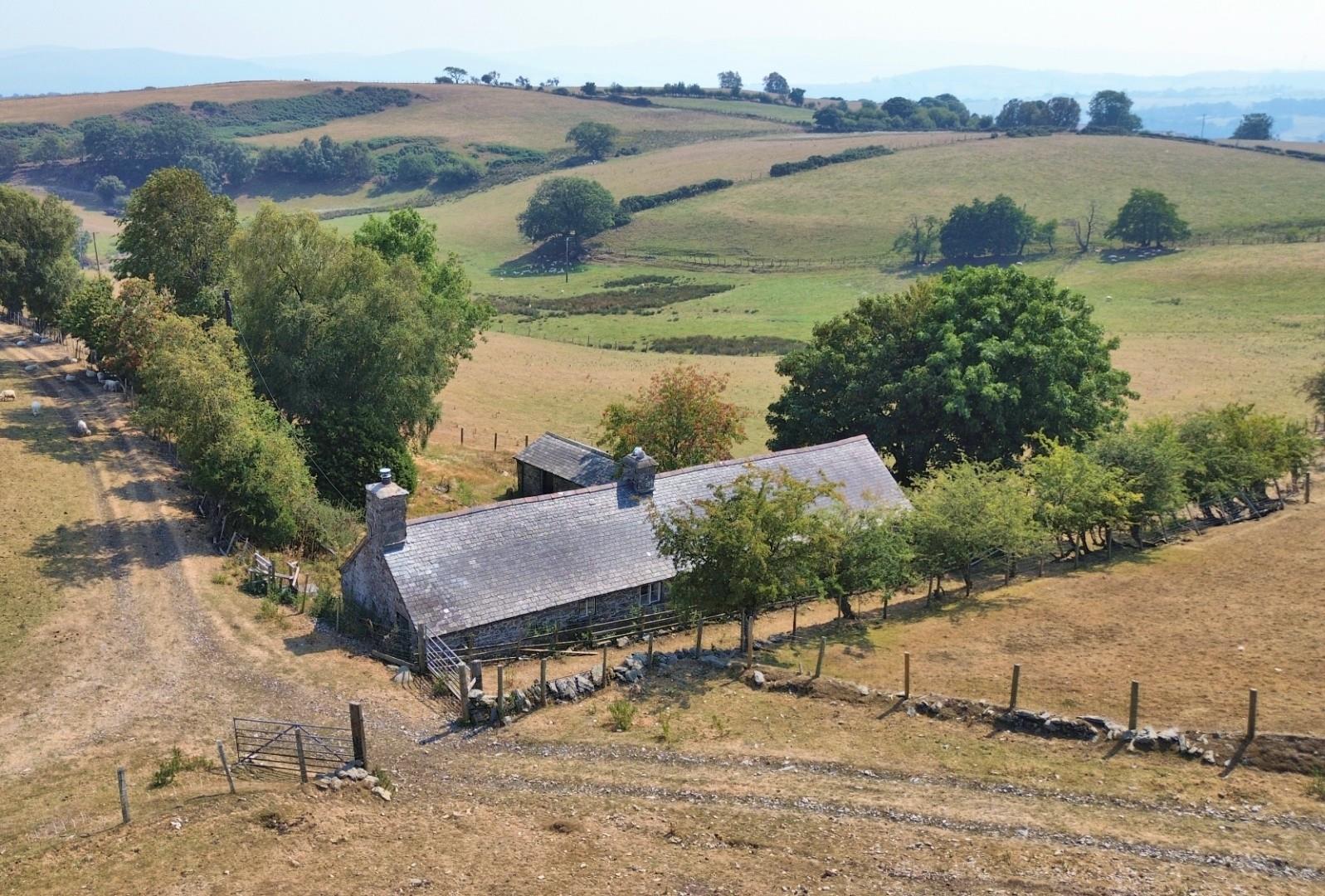 Ffordd Llys Gain, Betws Gwerfil Goch, Llanfihangel Glyn Myfyr - 