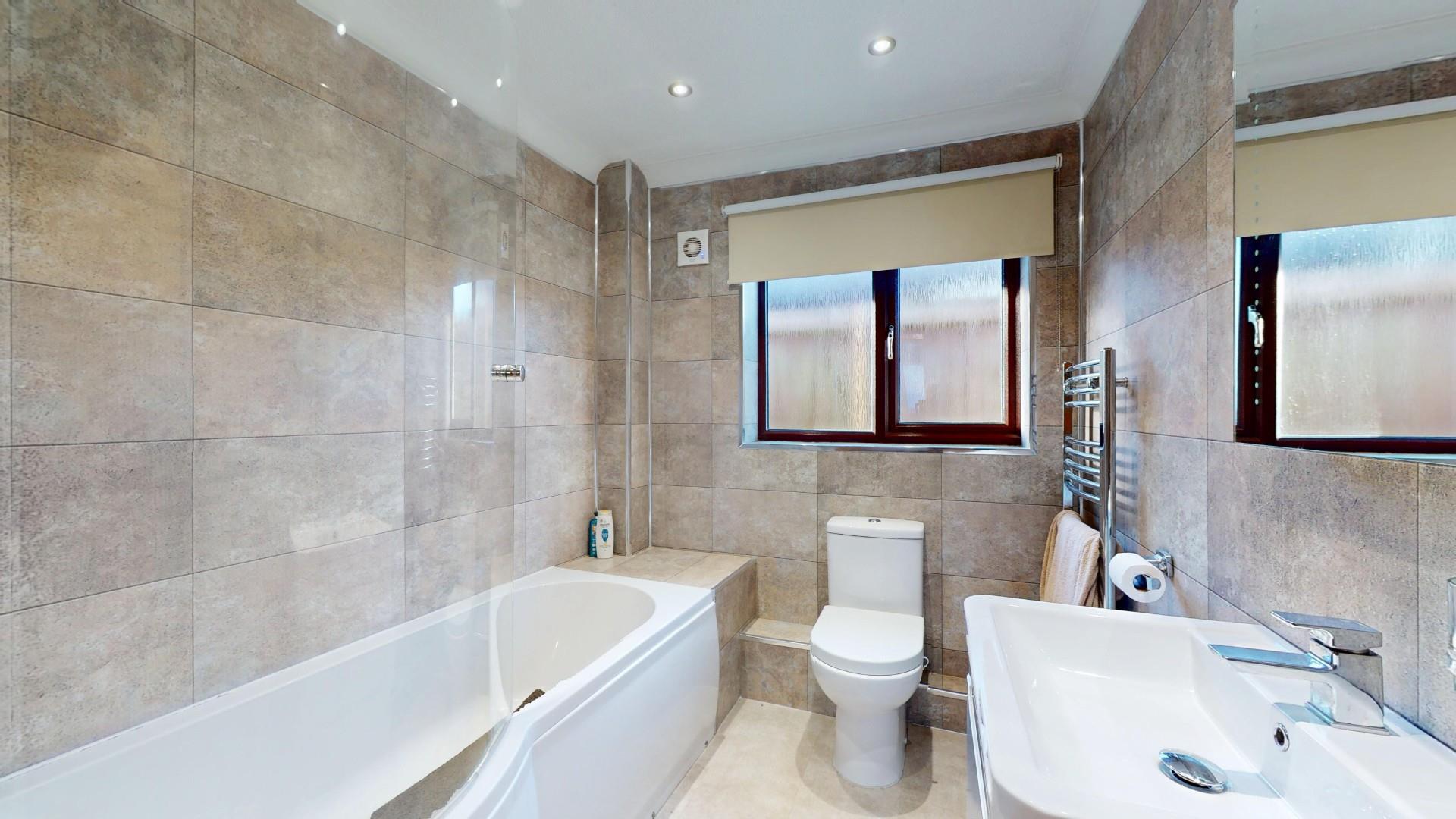 Trem Y Coed, Clawddnewydd, Ruthin - BATHROOM