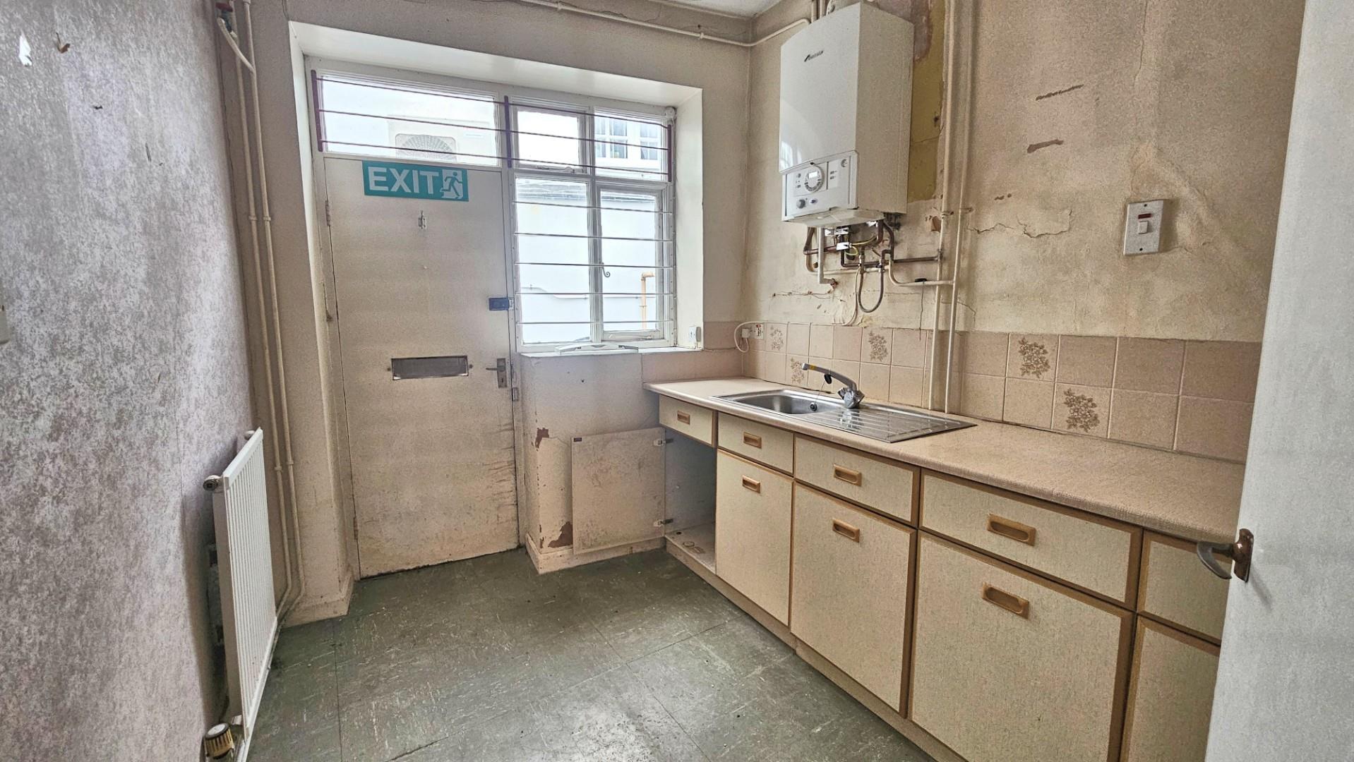 Castle Street, Ruthin - KITCHENETTE