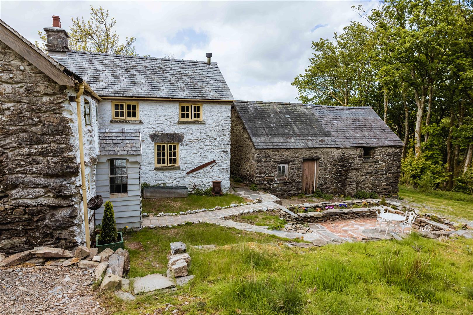 Cwmyglyn, Bala - GARDENS