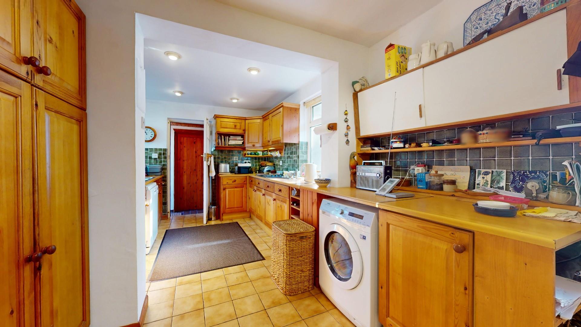 Bryn Goodman, Ruthin - KITCHEN