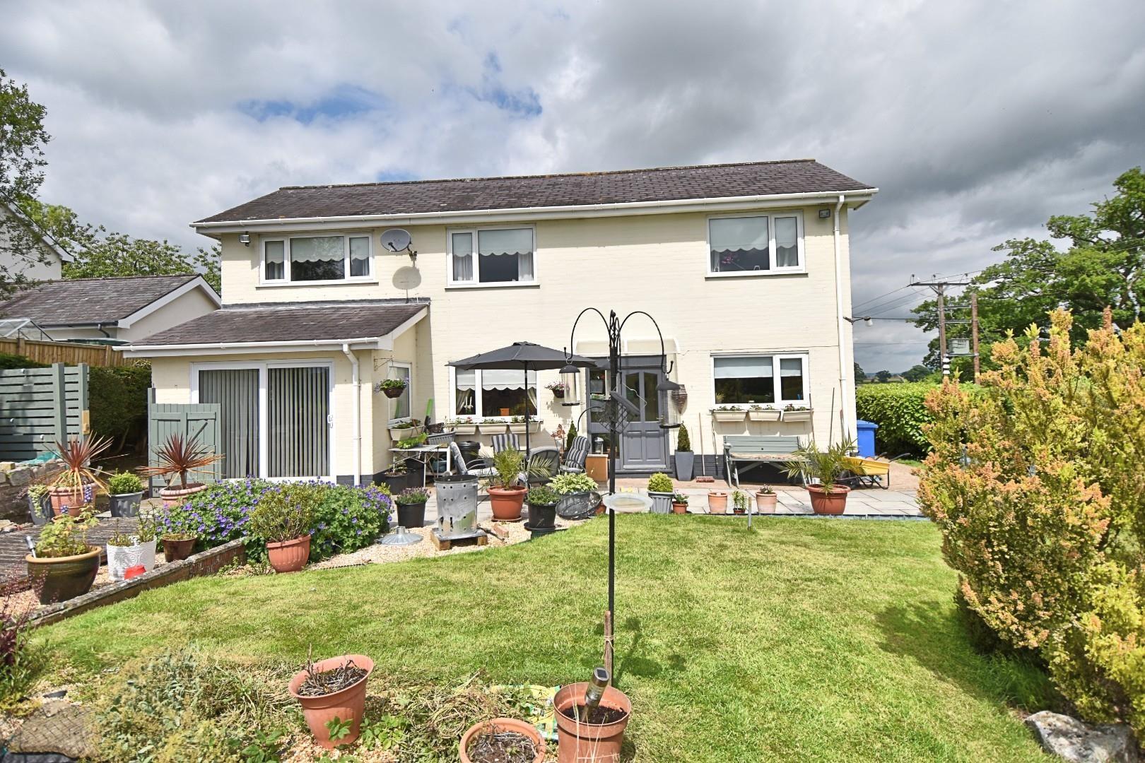 Llanfair Dyffryn Clwyd, Ruthin - 