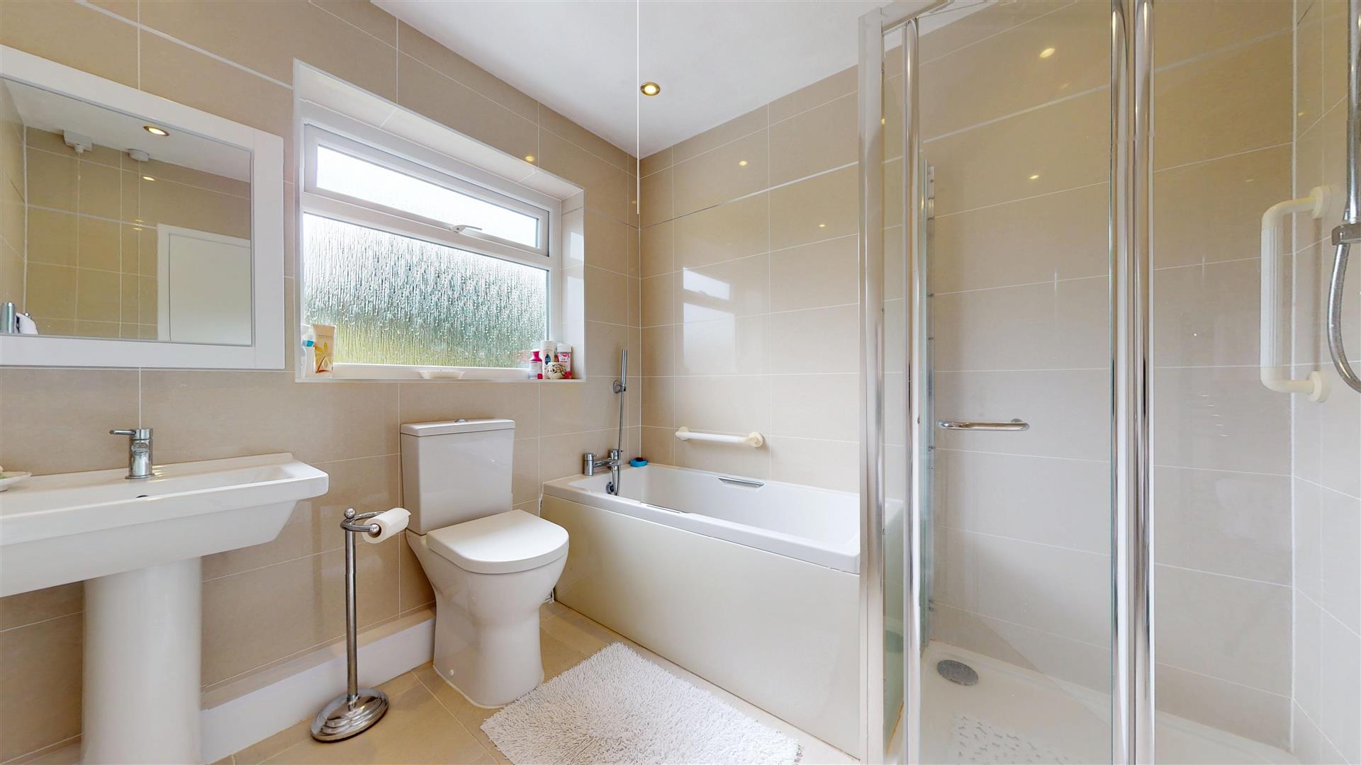 Pont Y Bedol, Llanrhaeadr, Denbigh - BATHROOM