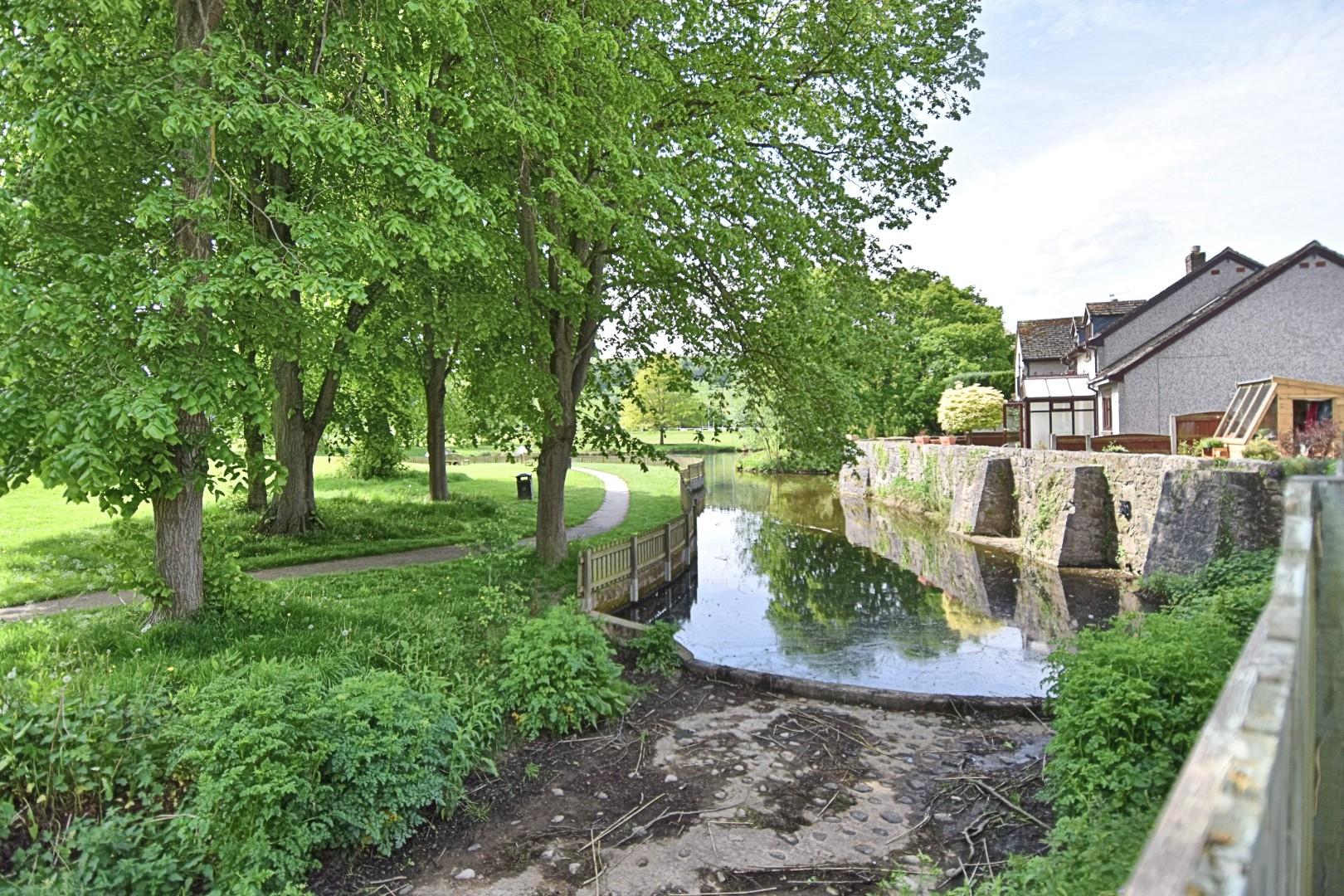 Maes Ffynnon, Ruthin - VIEWS OVER CAE DDOL