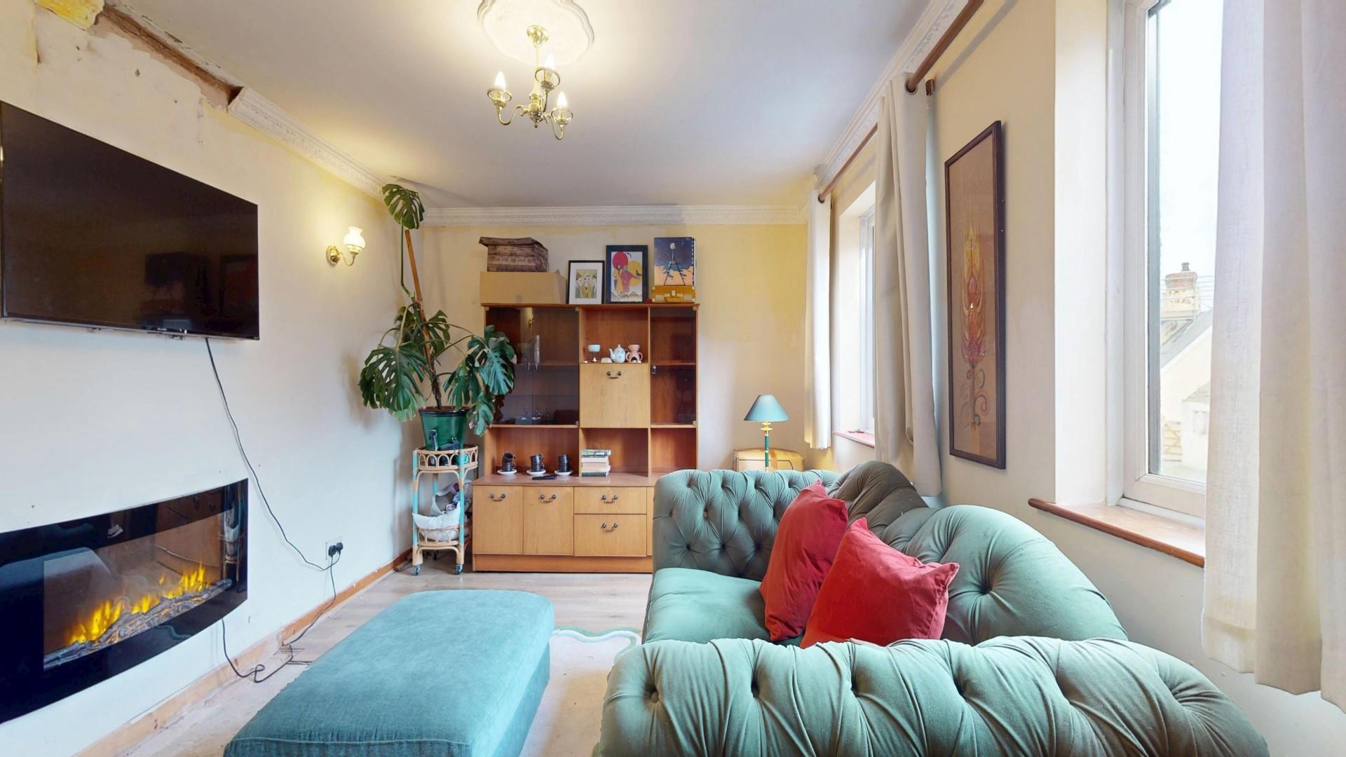 Clawddnewydd, Ruthin - LOUNGE