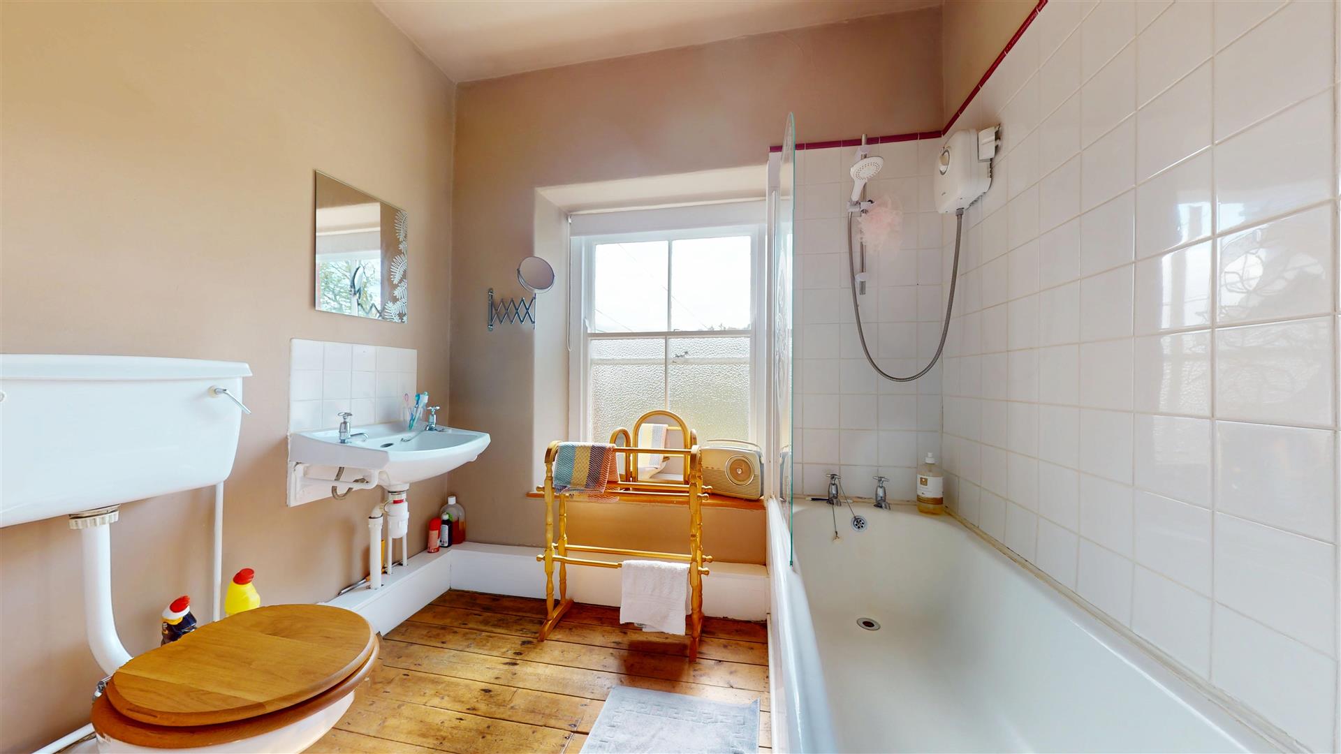 Maerdy, Corwen - BATHROOM