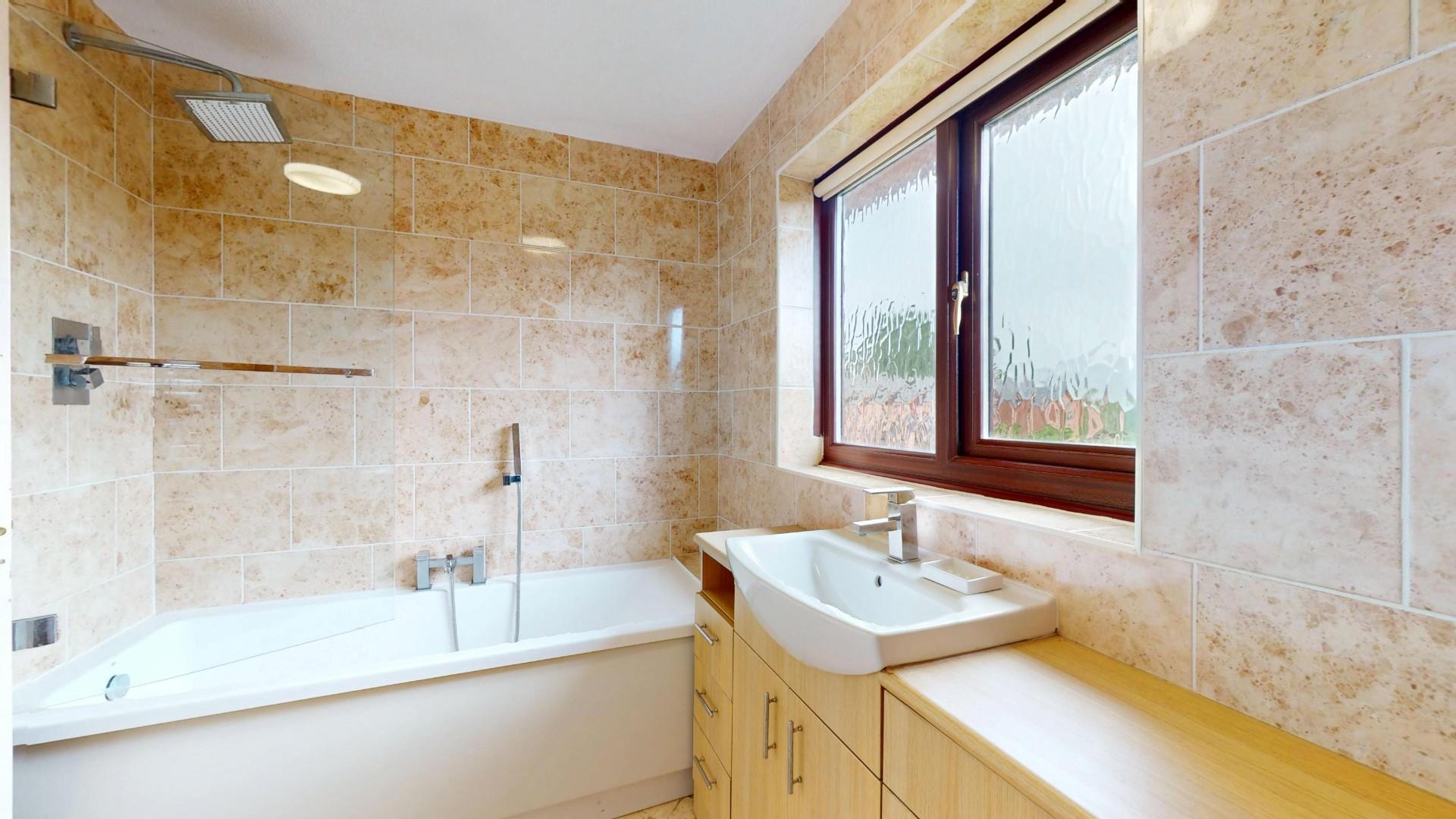 Ffordd Yr Orsaf, Rhewl, Ruthin - BATHROOM