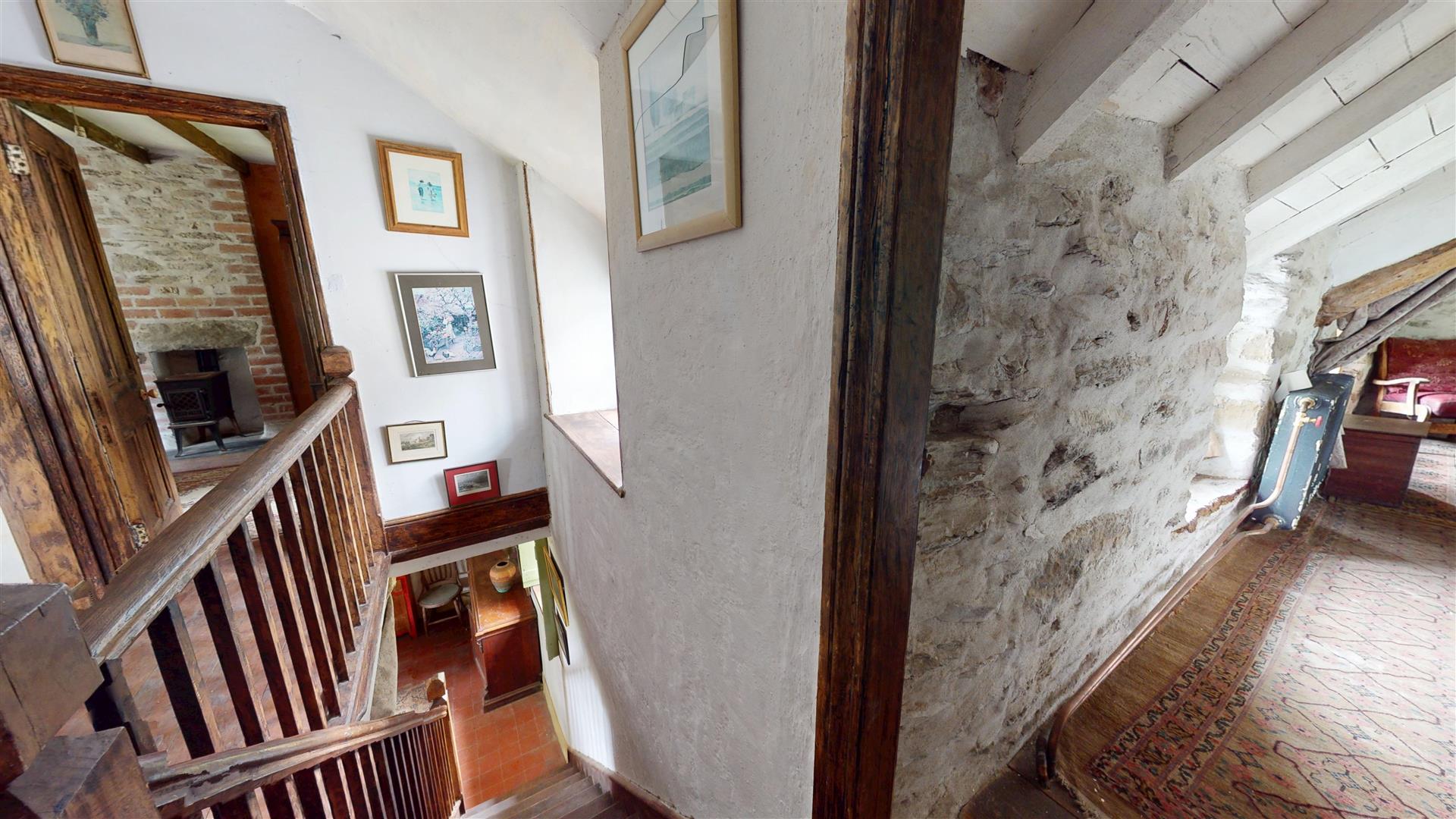 Cwmyglyn, Bala - FIRST FLOOR LANDING