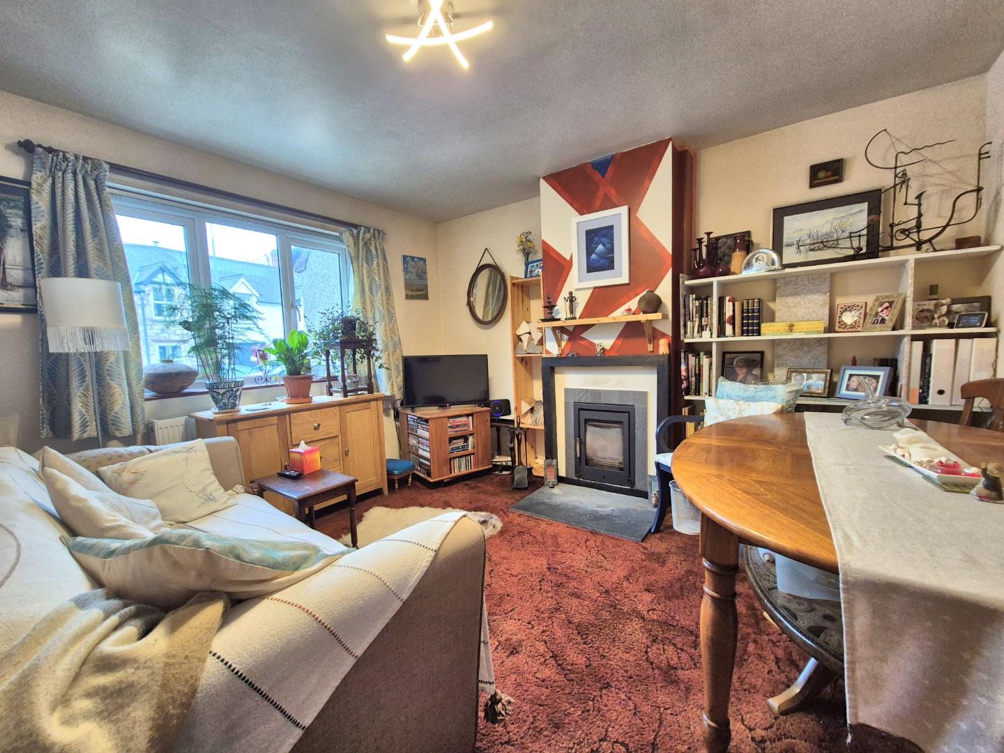 Mwrog Street, Ruthin - LOUNGE