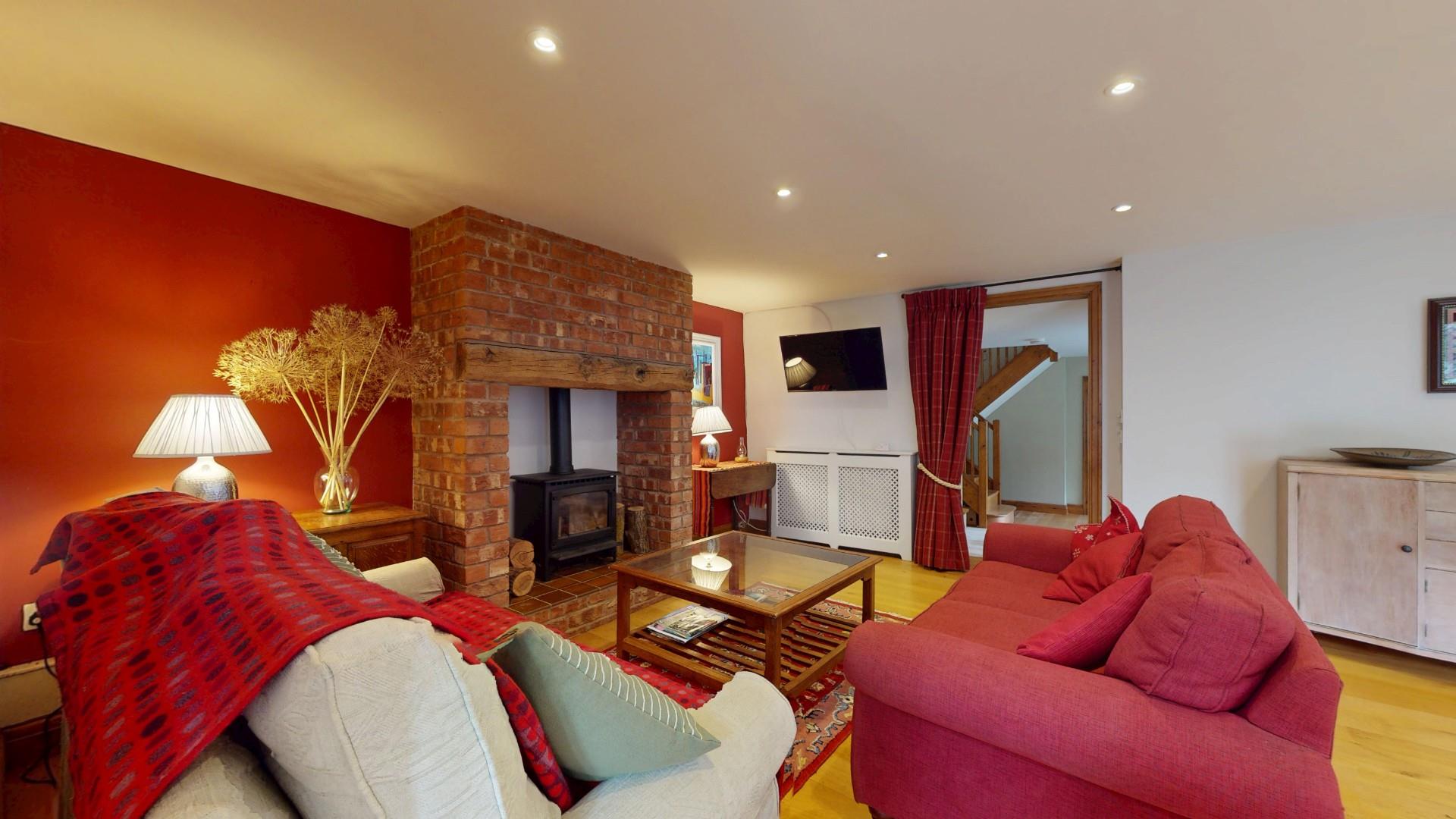 Clwyd Street, Ruthin - LOUNGE/DINING ROOM