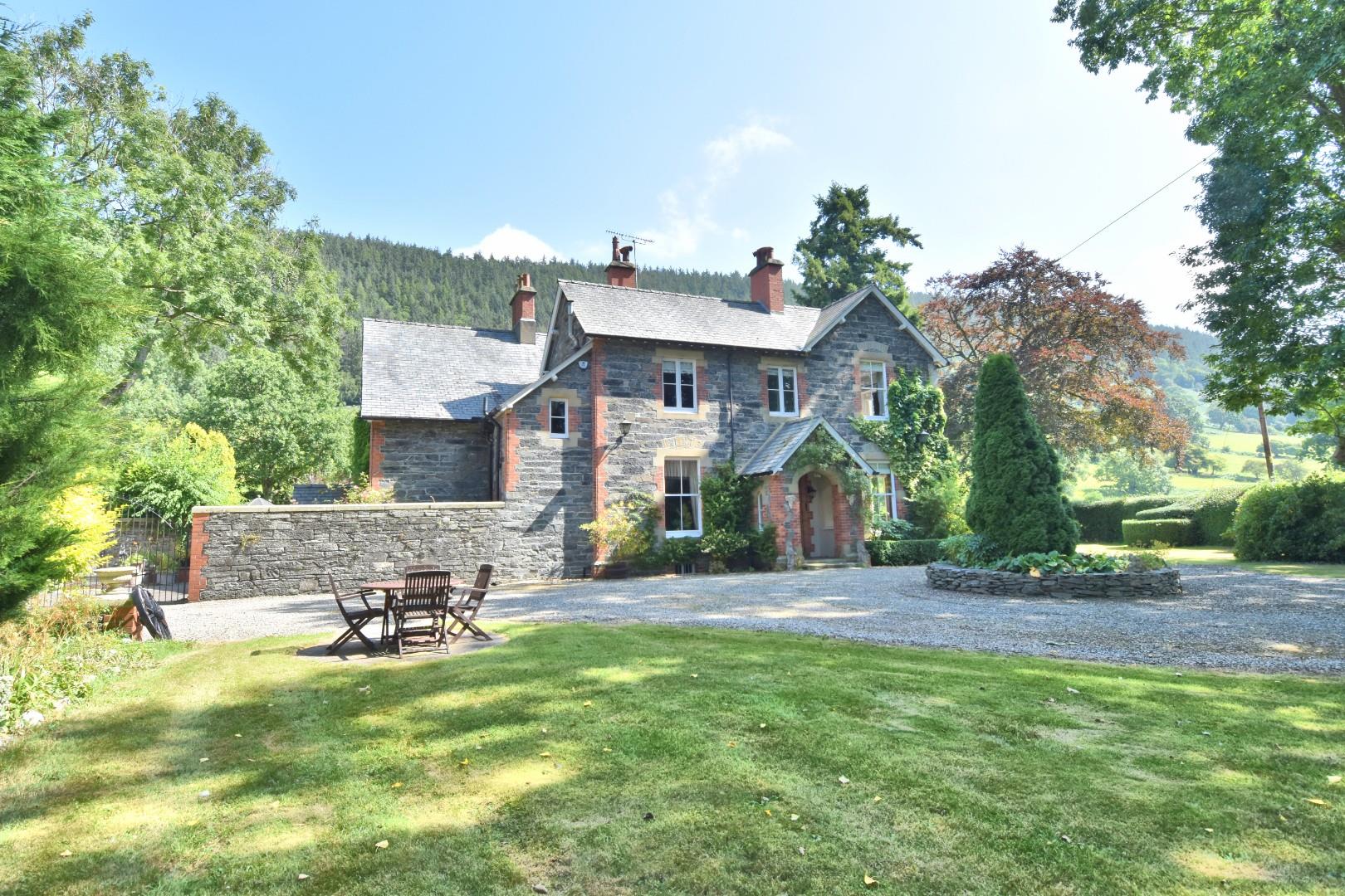 Berwyn Hall