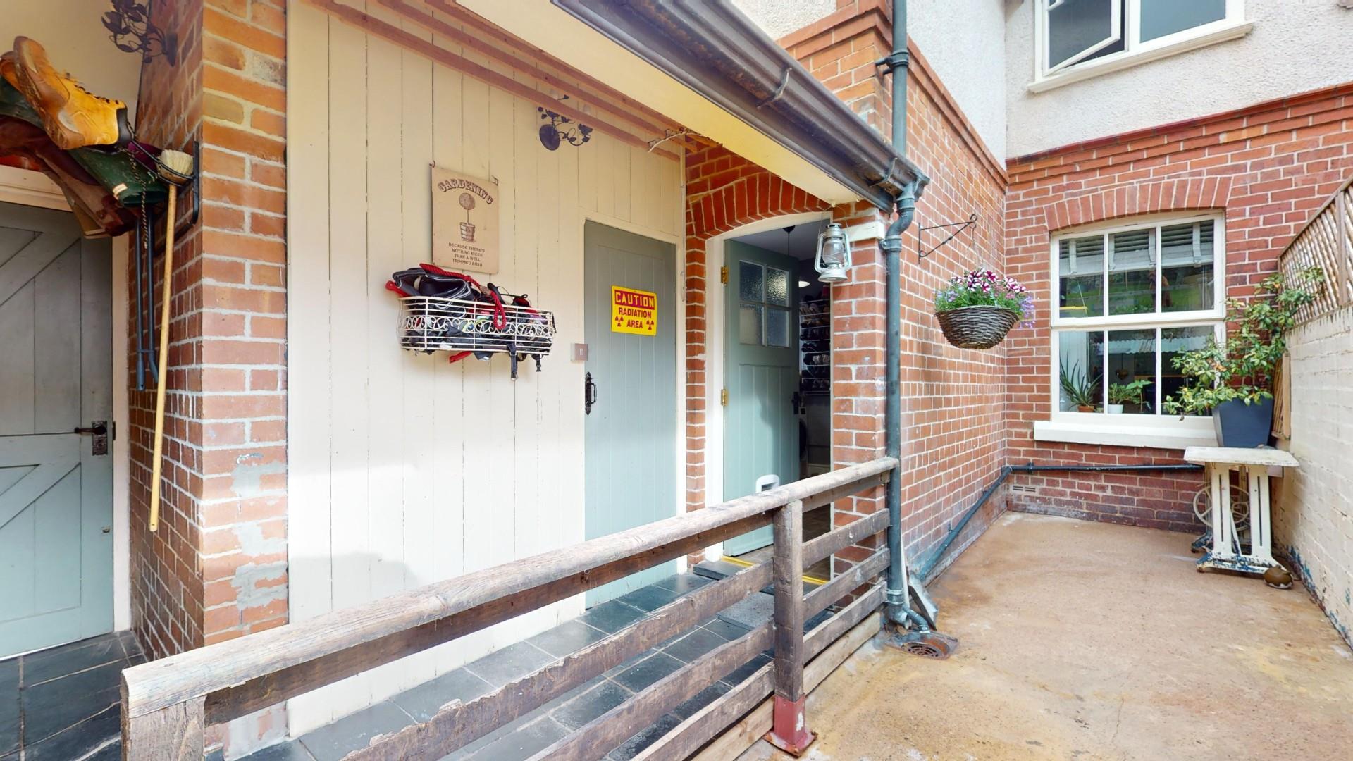 Tan Y Gwalia, Denbigh - REAR PORCH