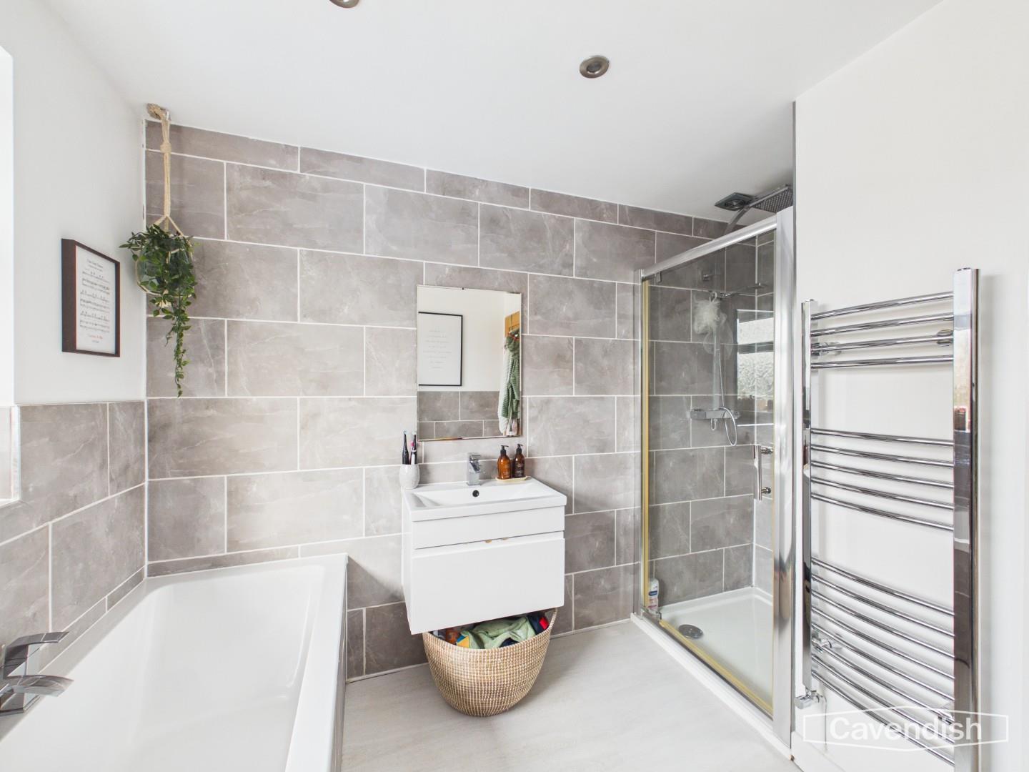 Hallfields Road, Tarvin, Chester - Bathroom