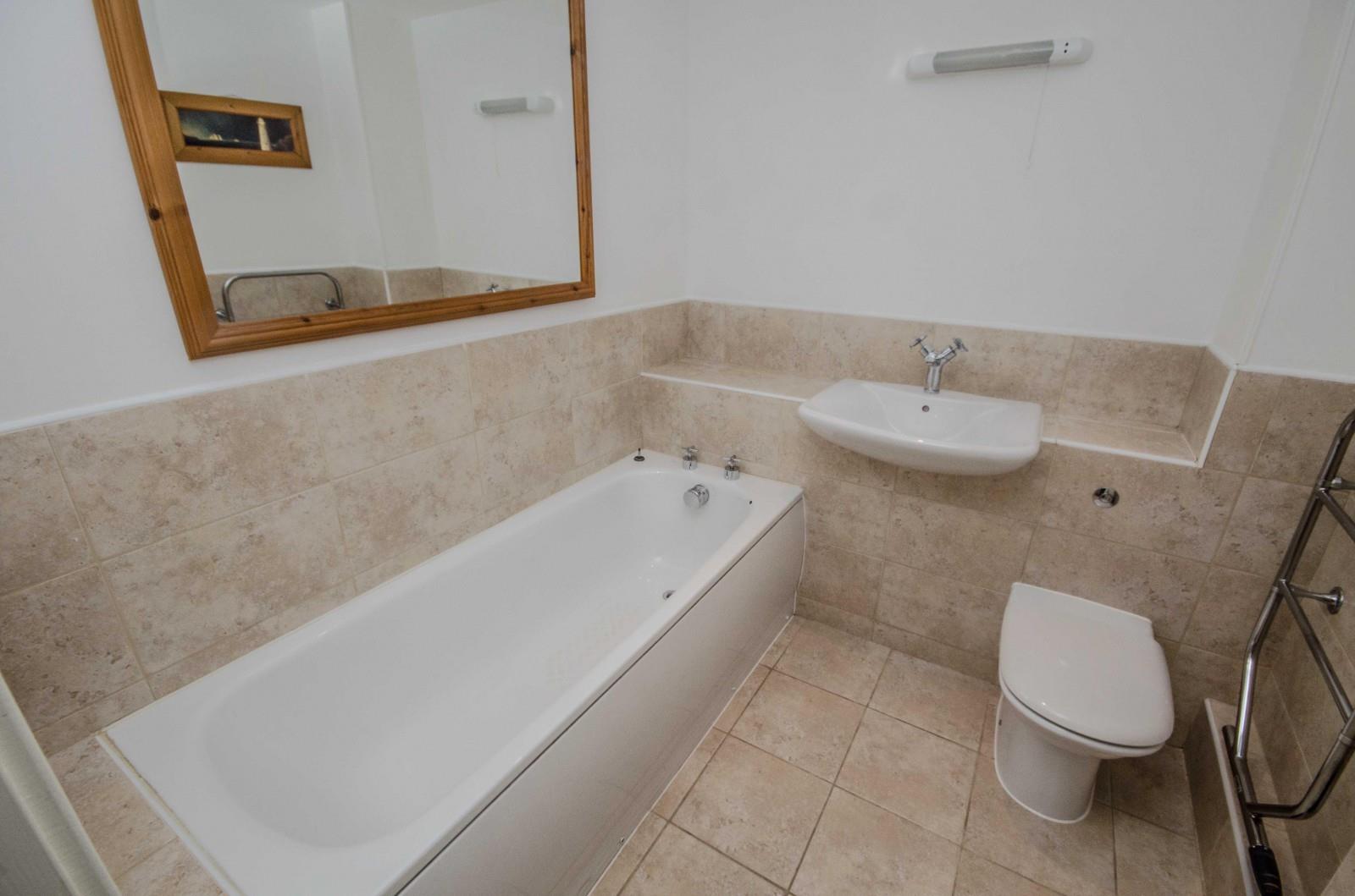 Commonhall Street, Chester - BATHROOM