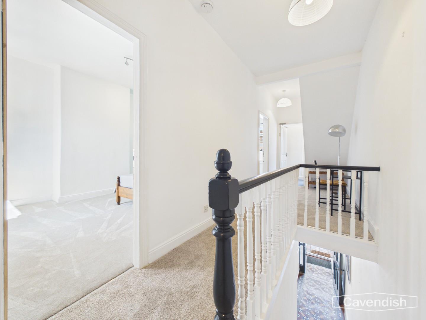 Queens Road, Chester - FIRST FLOOR LANDING