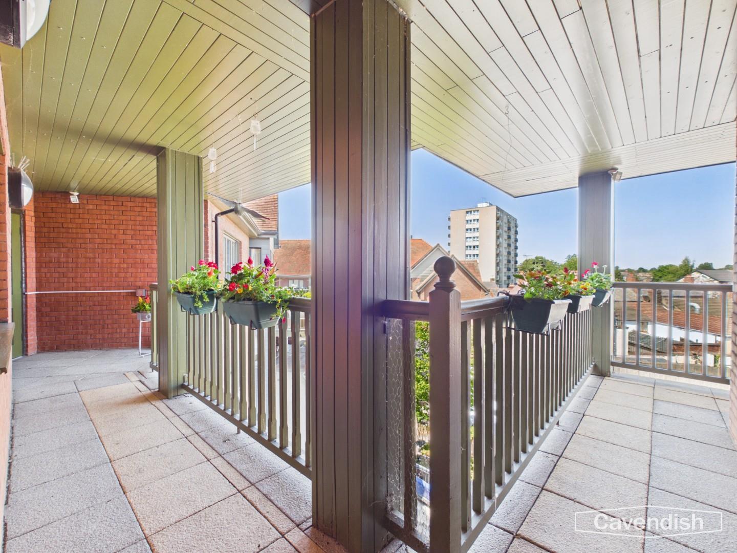 Bowling Green Court, Brook Street, Chester - WALKWAY