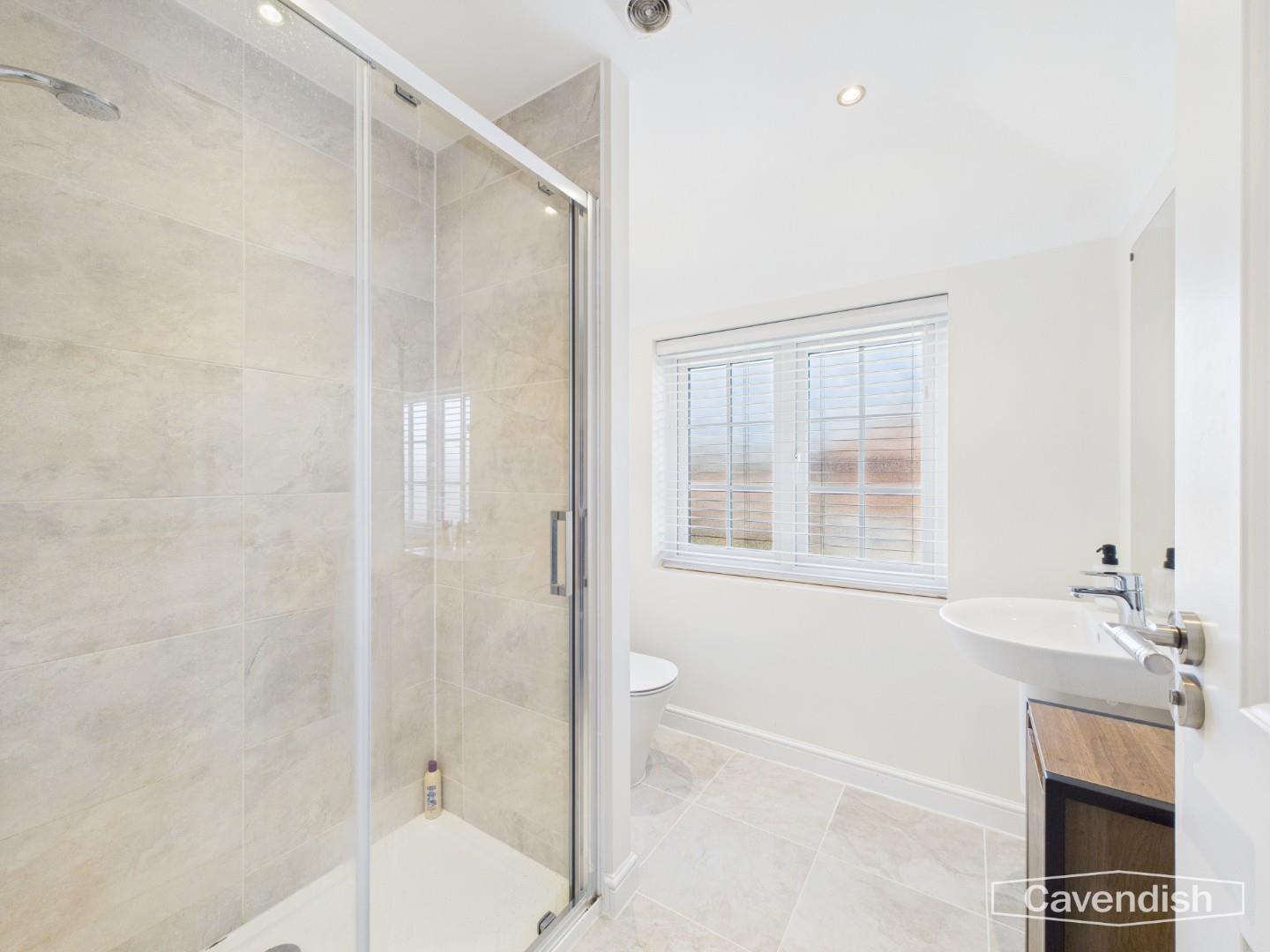 Villa Close, Kings Moat, Chester - EN-SUITE SHOWER ROOM