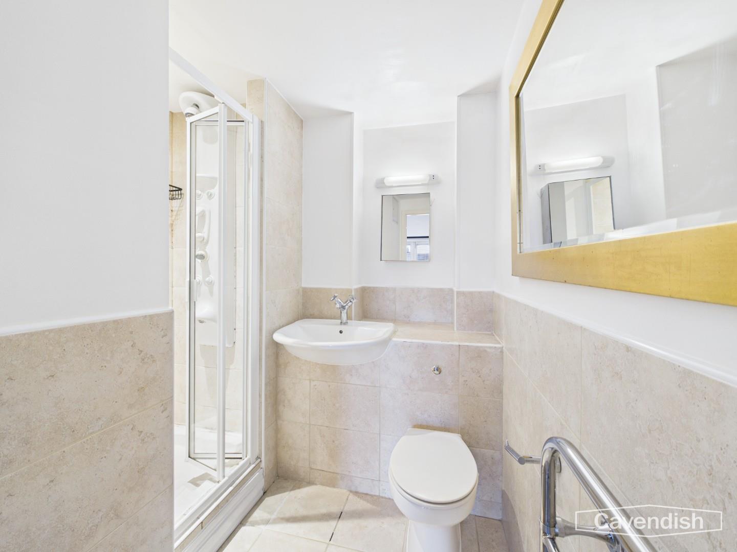 Commonhall Street, Chester - EN-SUITE SHOWER ROOM