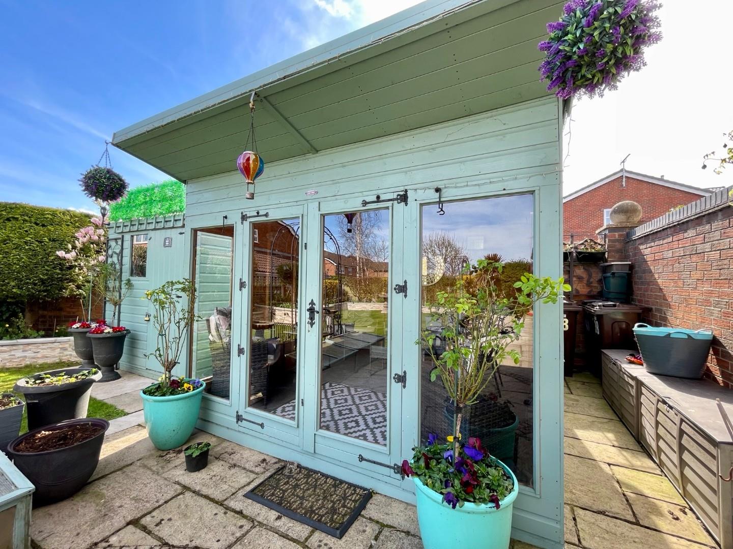 Main Road, Higher Kinnerton, Chester - SUMMERHOUSE