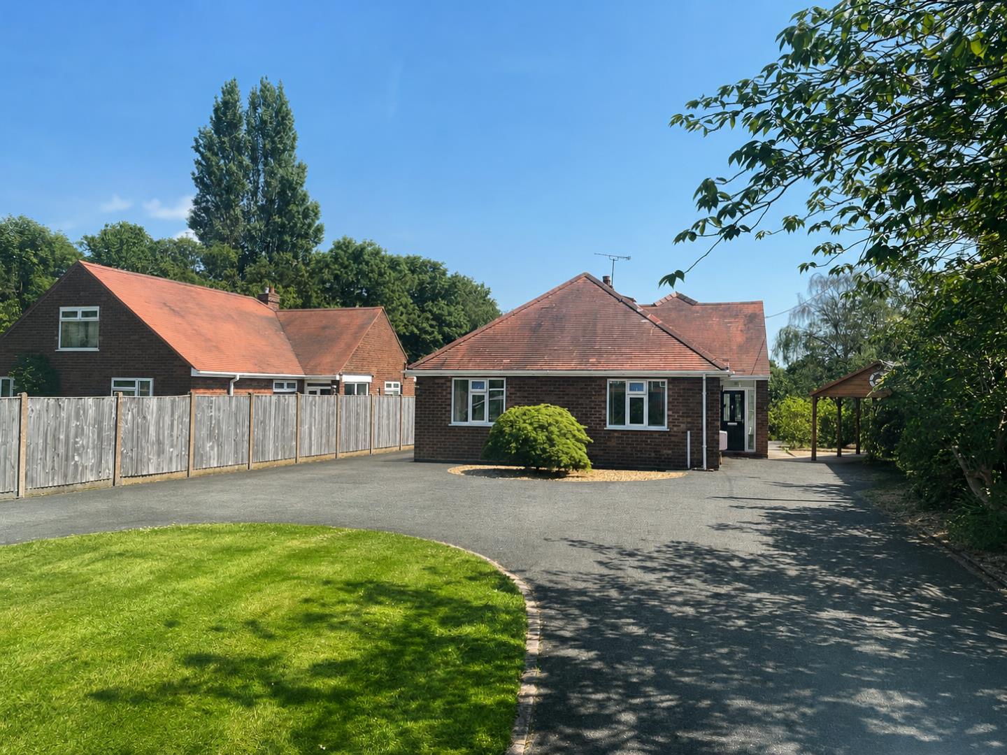 Liverpool Road, Moston, Chester - OUTSIDE FRONT