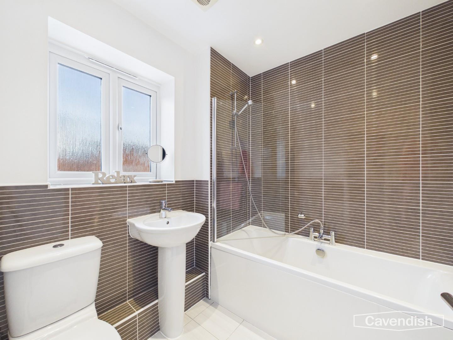 Green Howards Road, Saighton, Chester - FAMILY BATHROOM