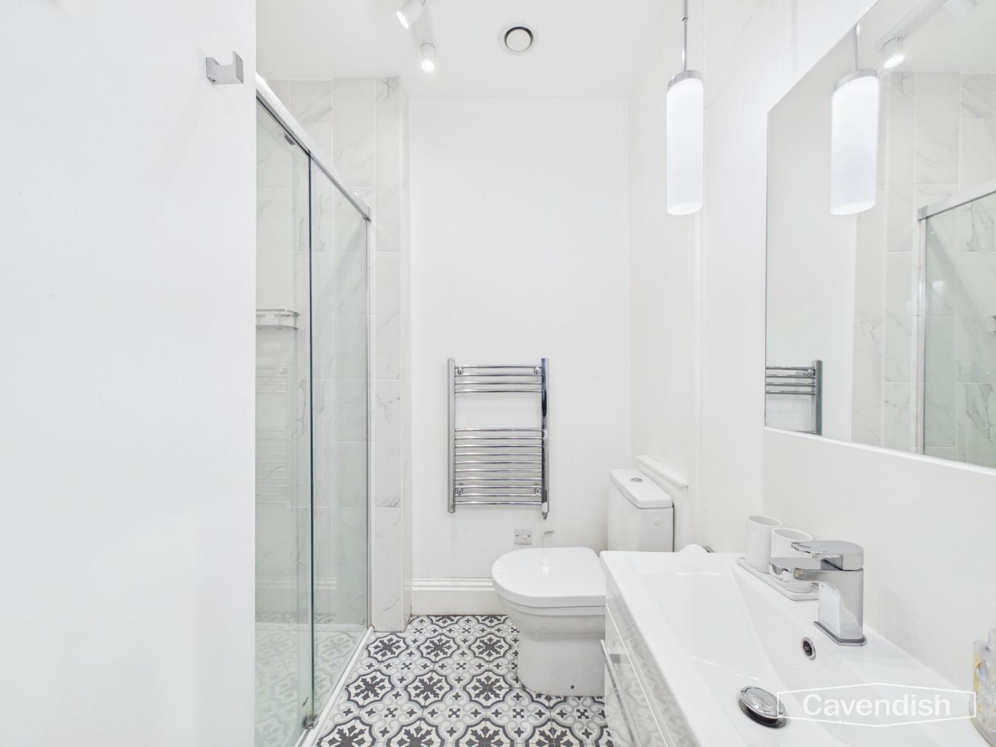 Eastgate Row North, Chester - SHOWER ROOM