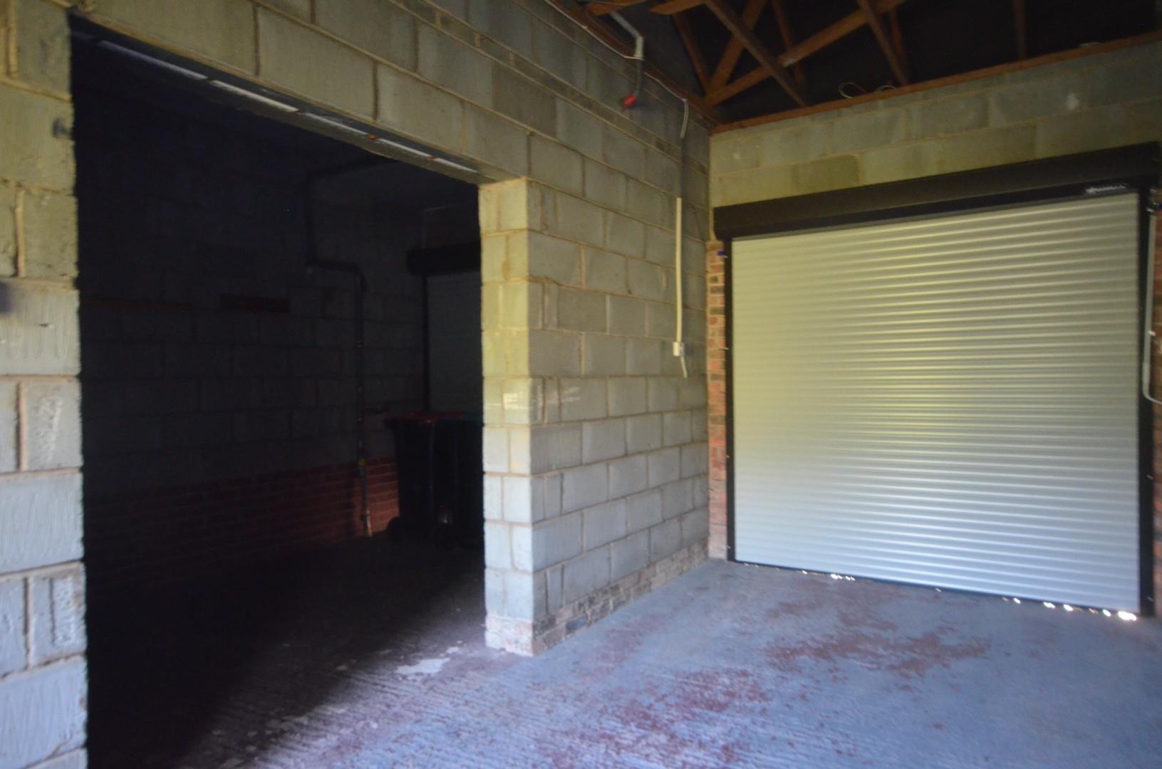 Tushingham Close, Great Boughton, Chester - Double Garage