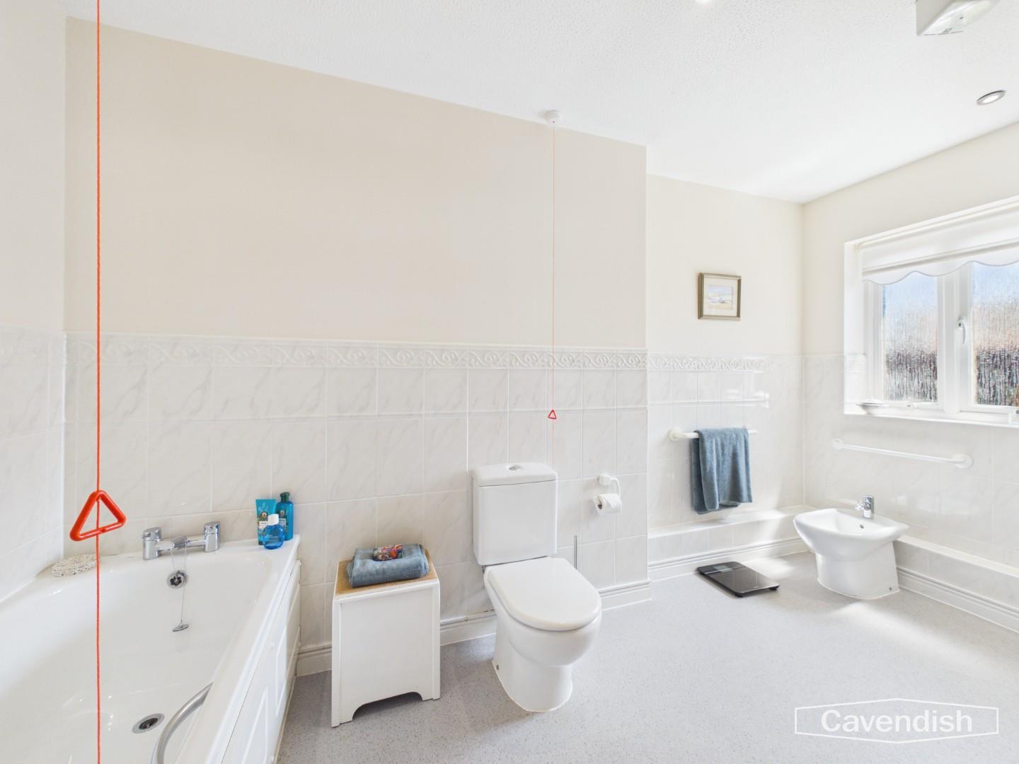 Bowling Green Court, Brook Street, Chester - BATHROOM