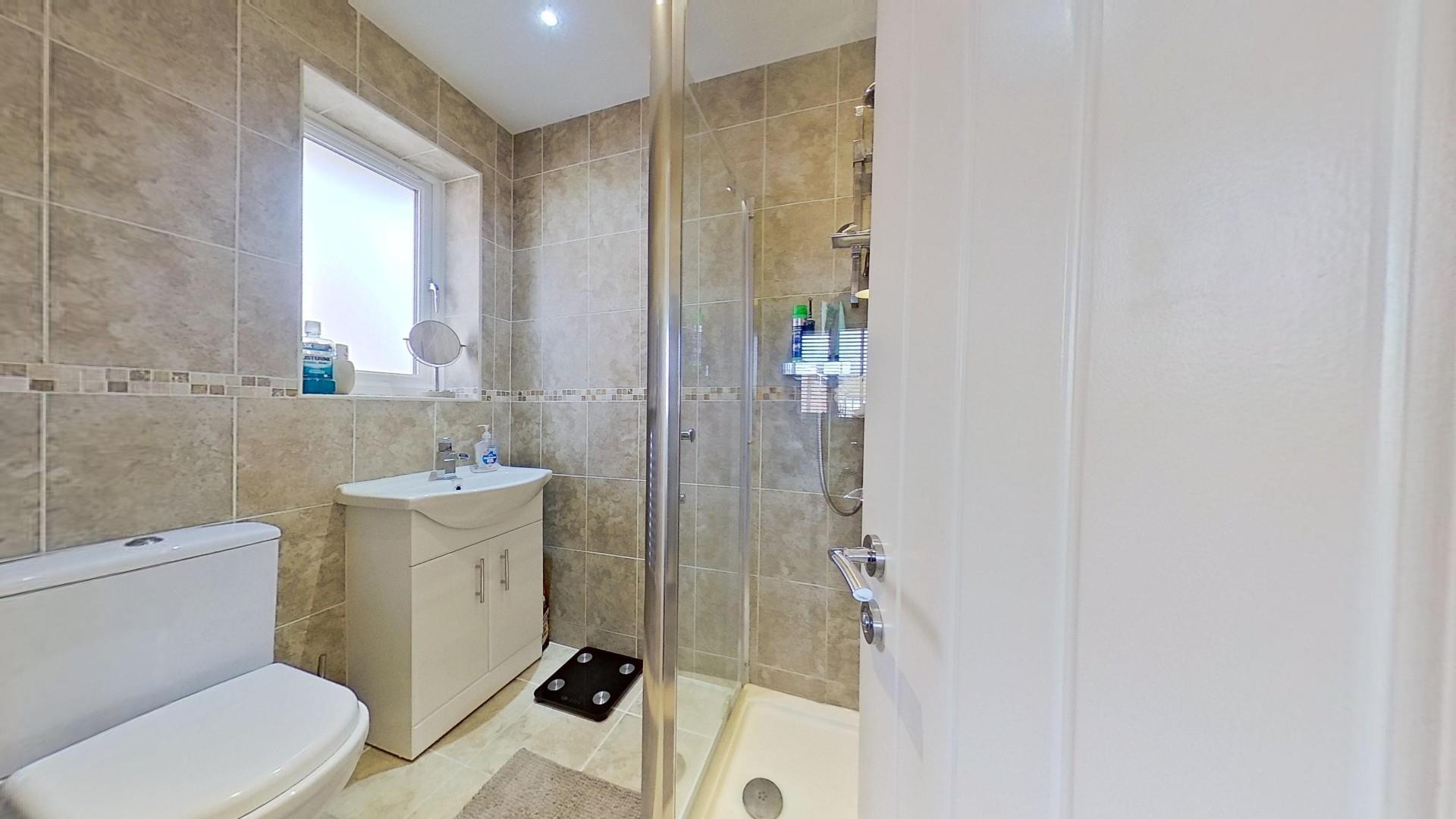 Courtney Road, Saltney, Chester - EN-SUITE SHOWER ROOM